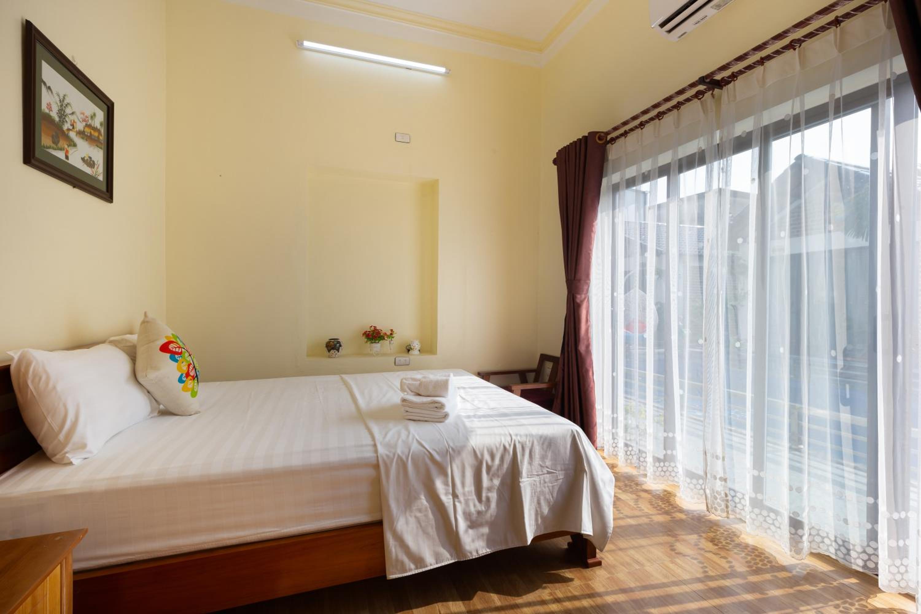 King Room with Pool View photo 2