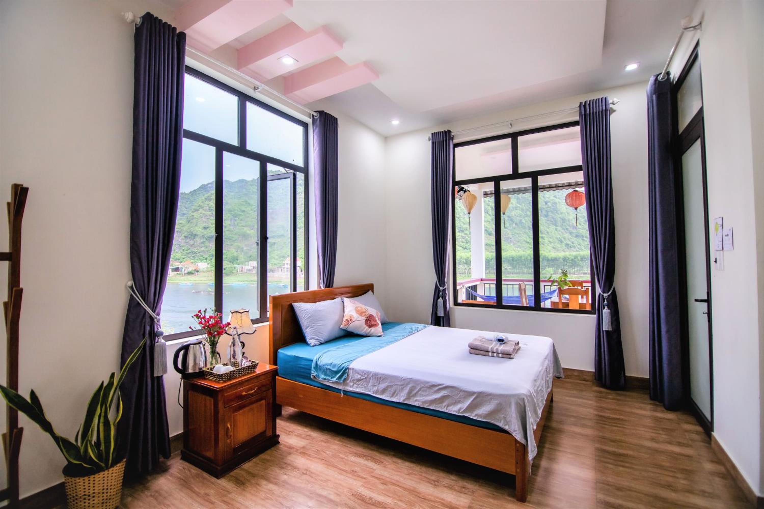 Deluxe Double Room with River View