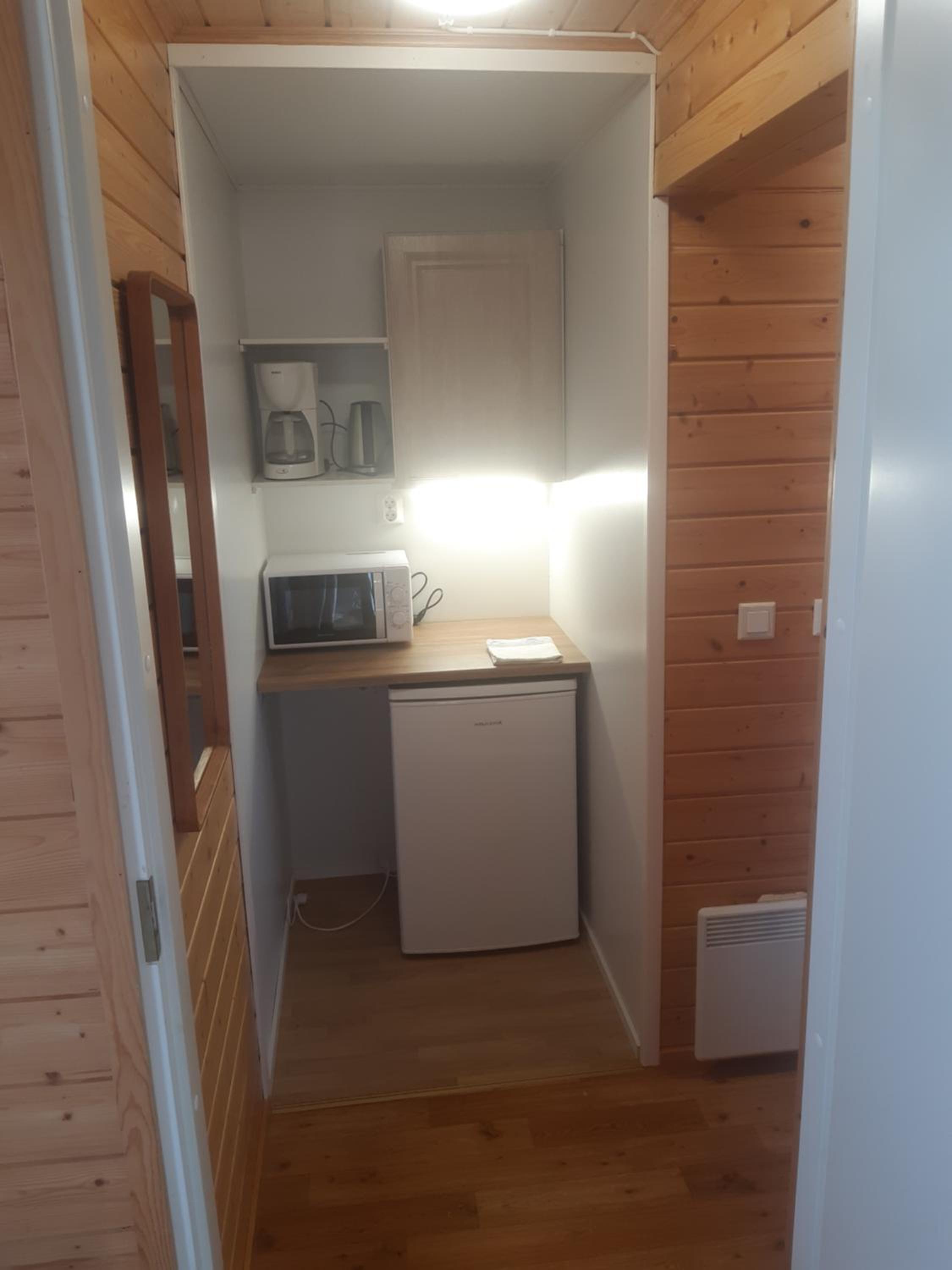 Budget Double Room - Photo 10