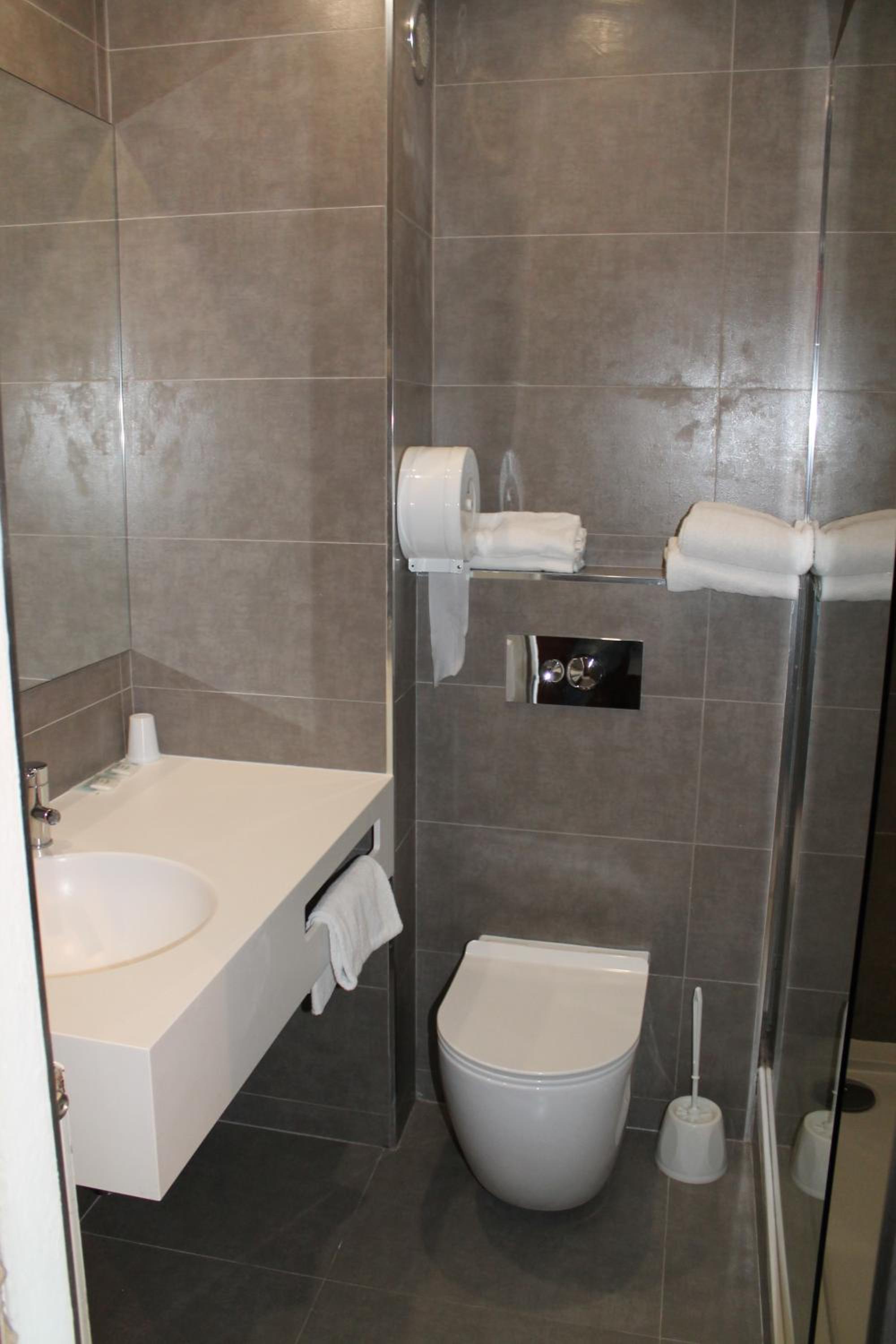 Single Room photo 3