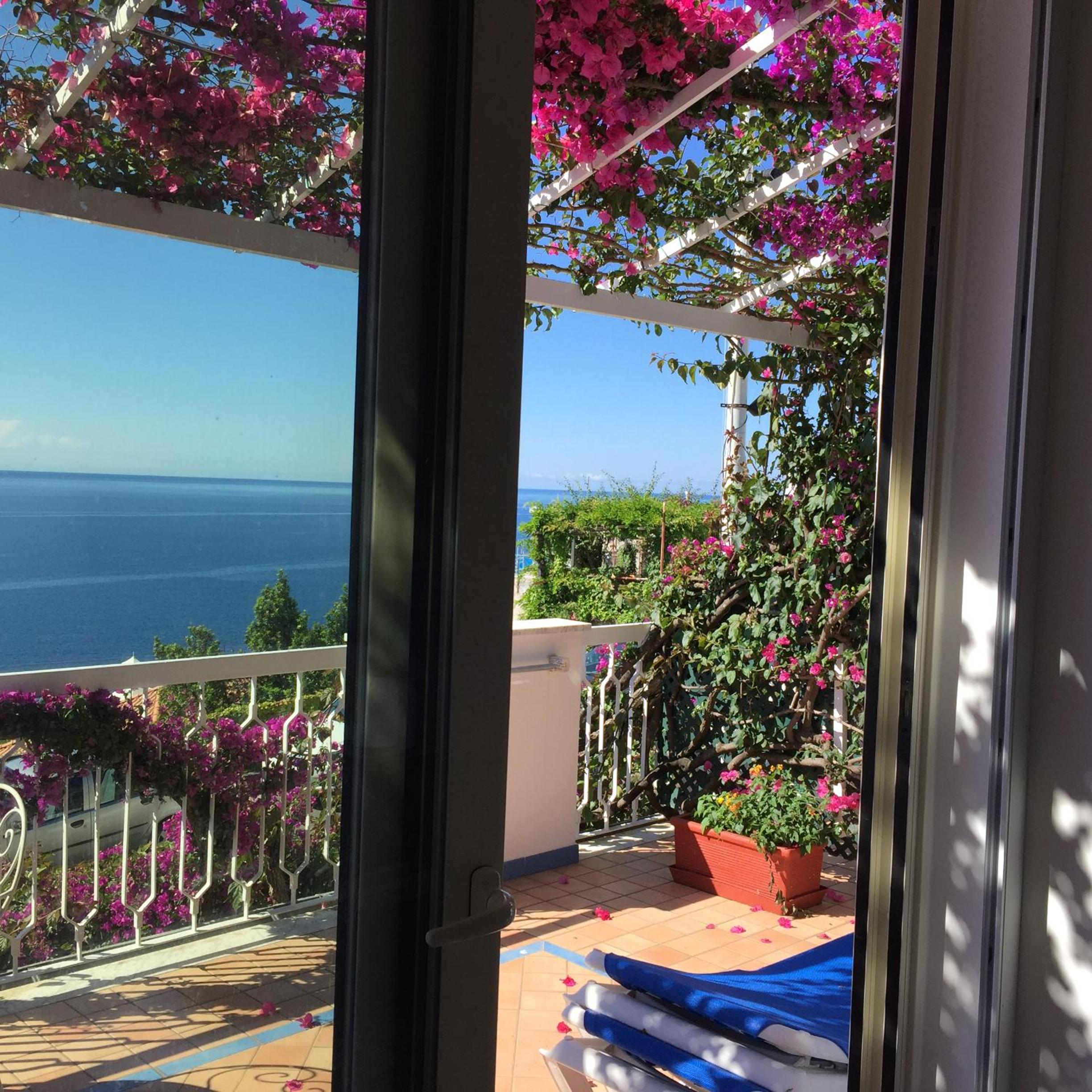 Junior Suite with Sea View (2 Adults) - Photo 3