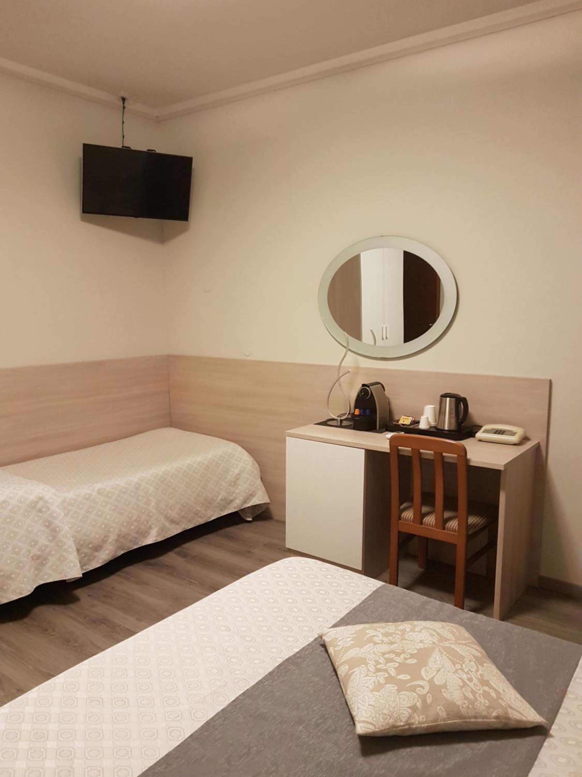 Triple Room - Photo 13