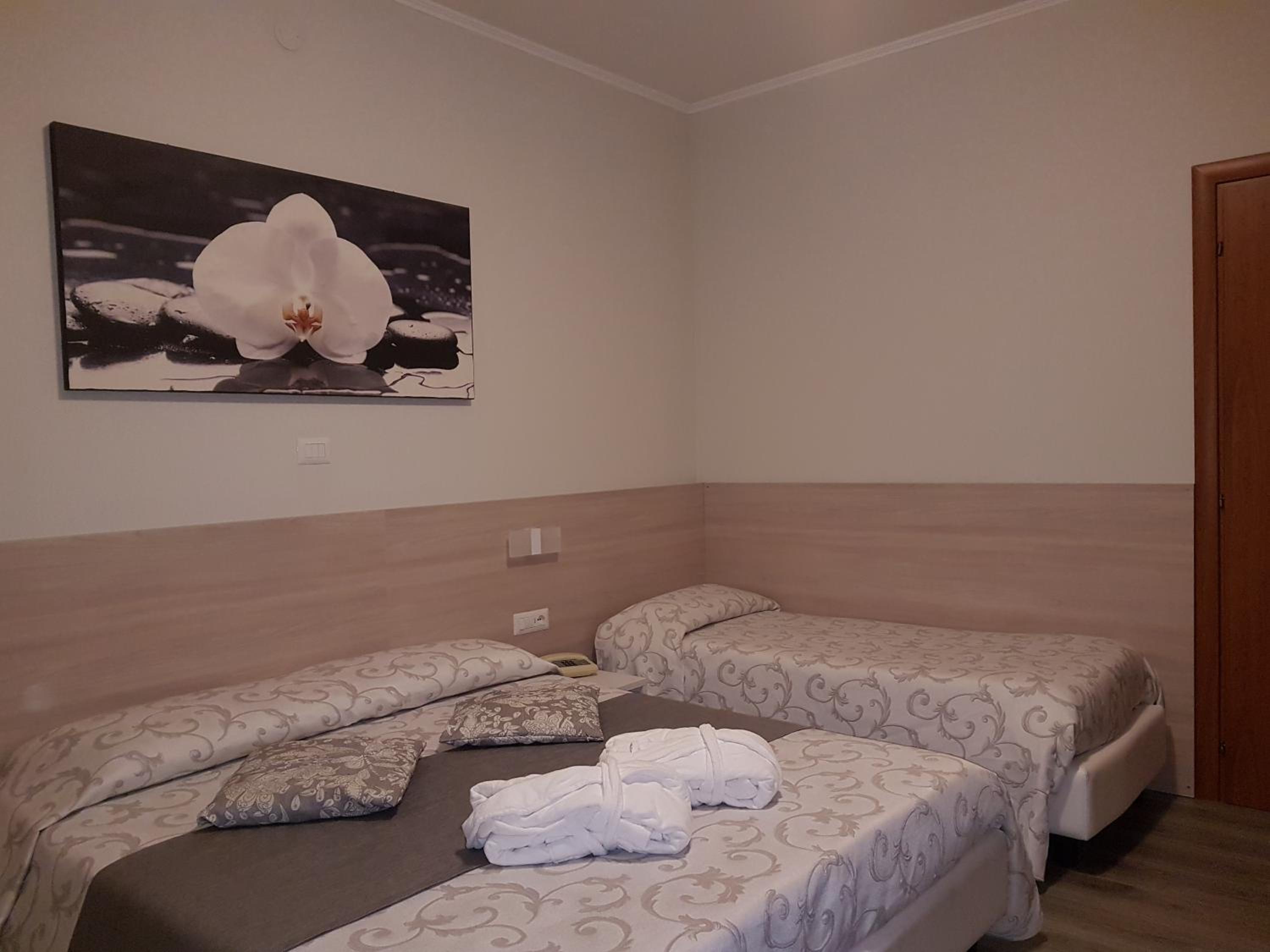 Triple Room - Photo 4