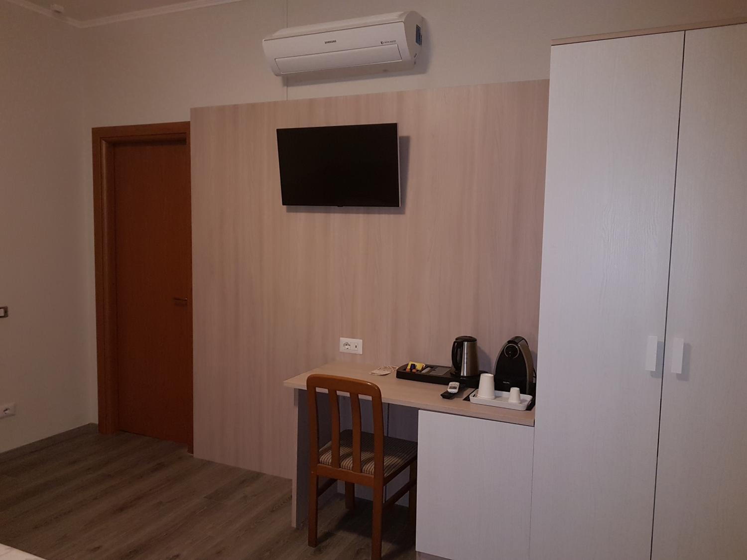 Triple Room - Photo 5