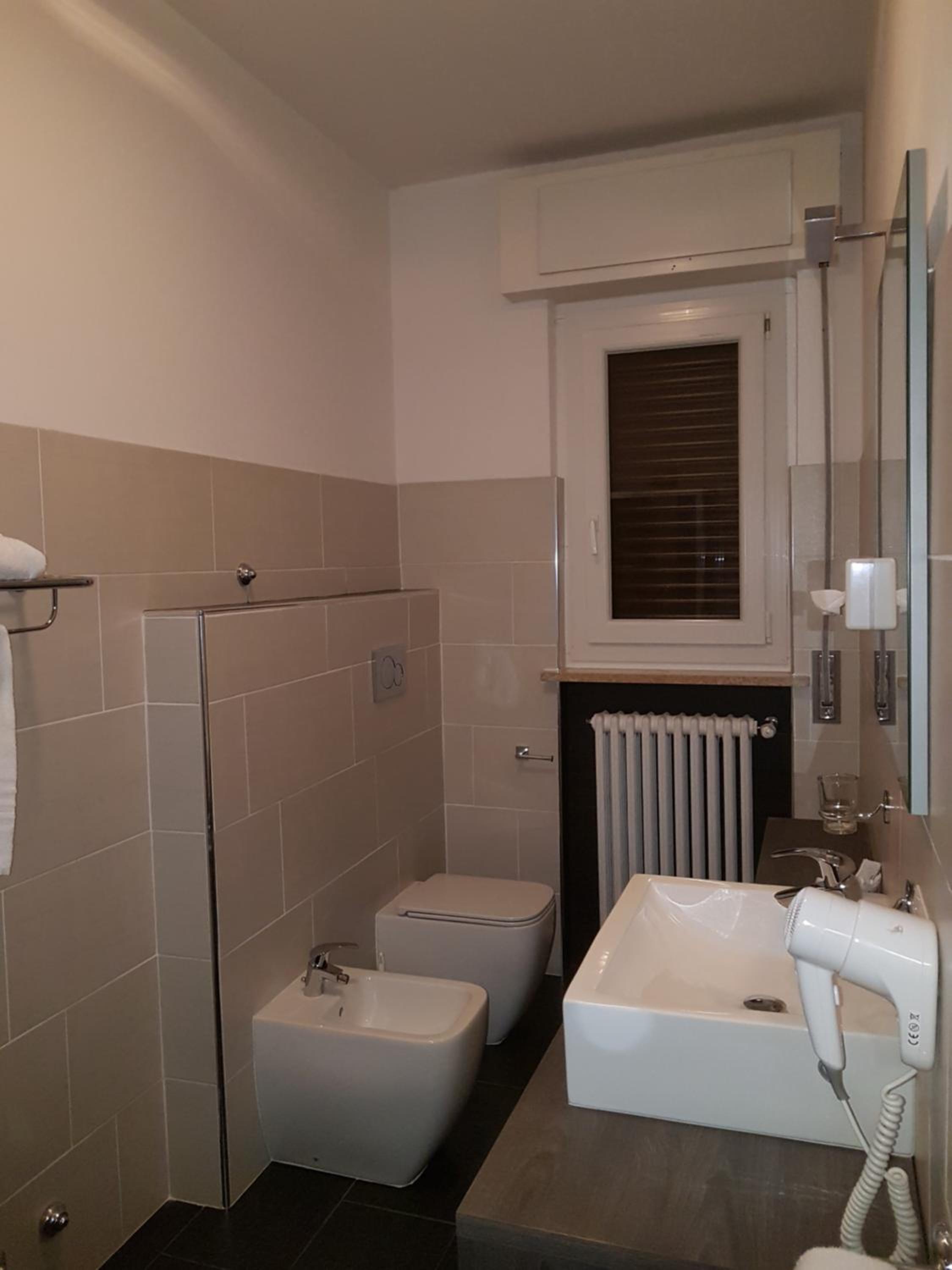 Triple Room - Photo 14