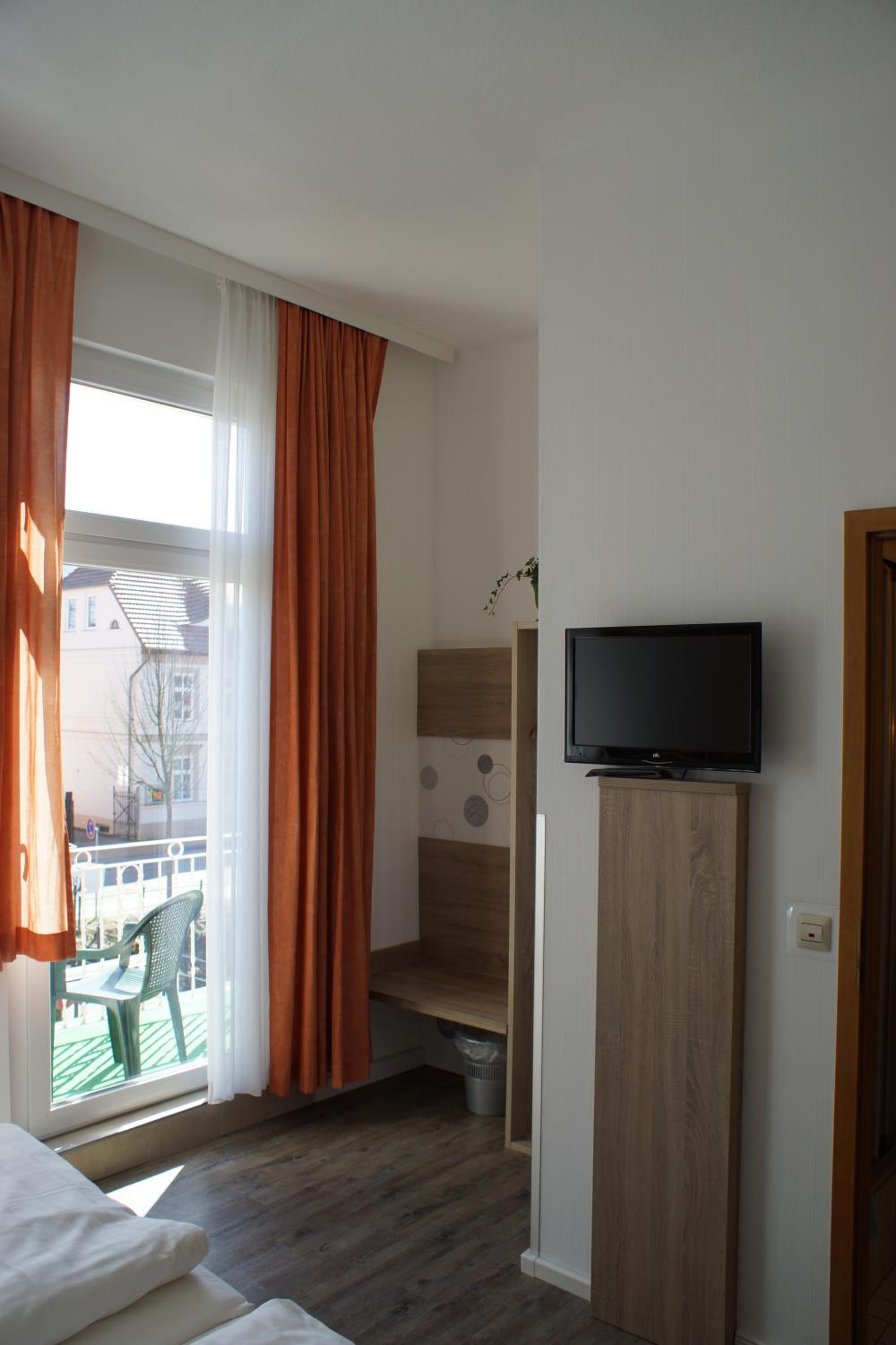 Double Room - Photo 3