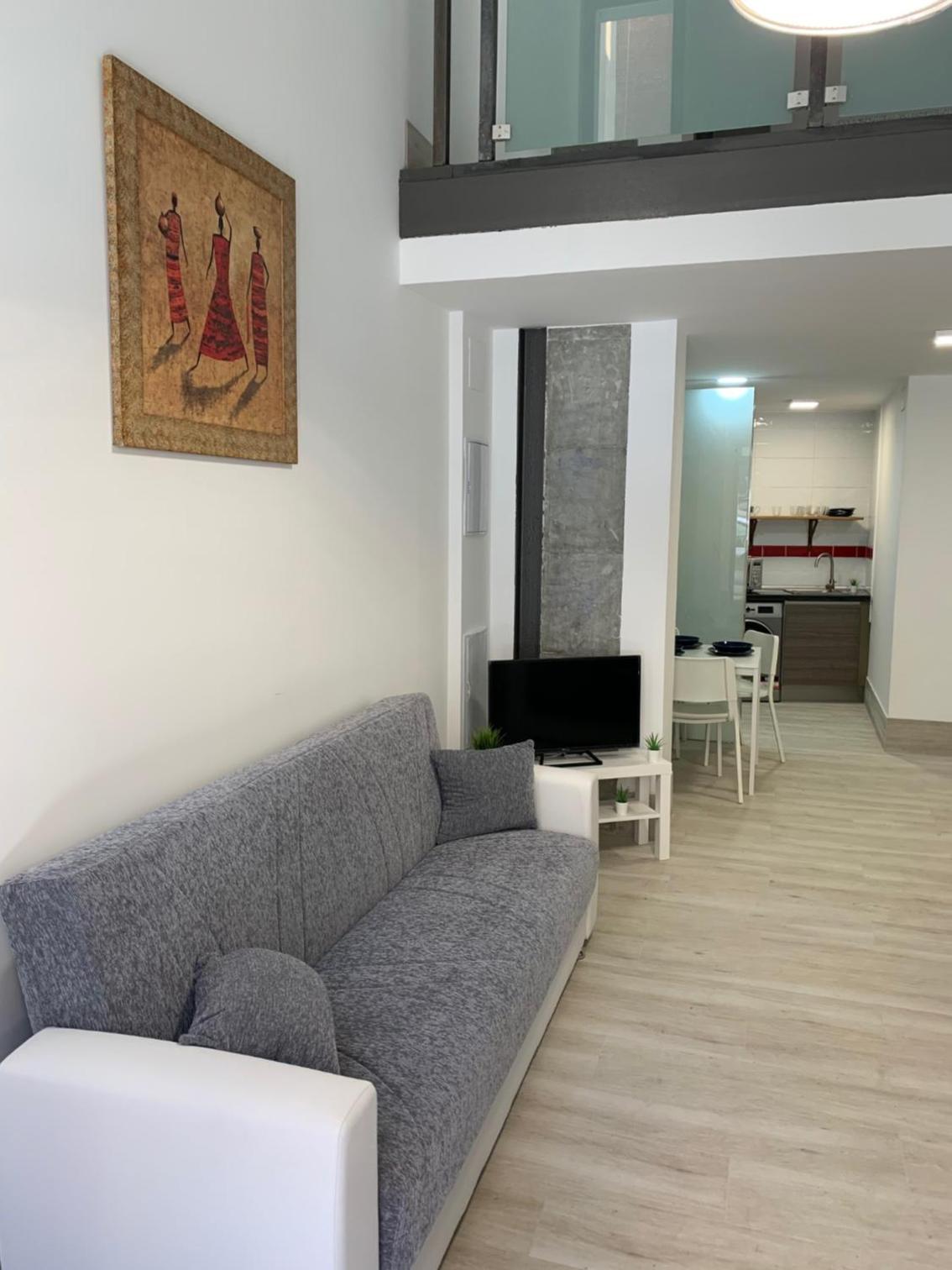 One-Bedroom Loft - Photo 29