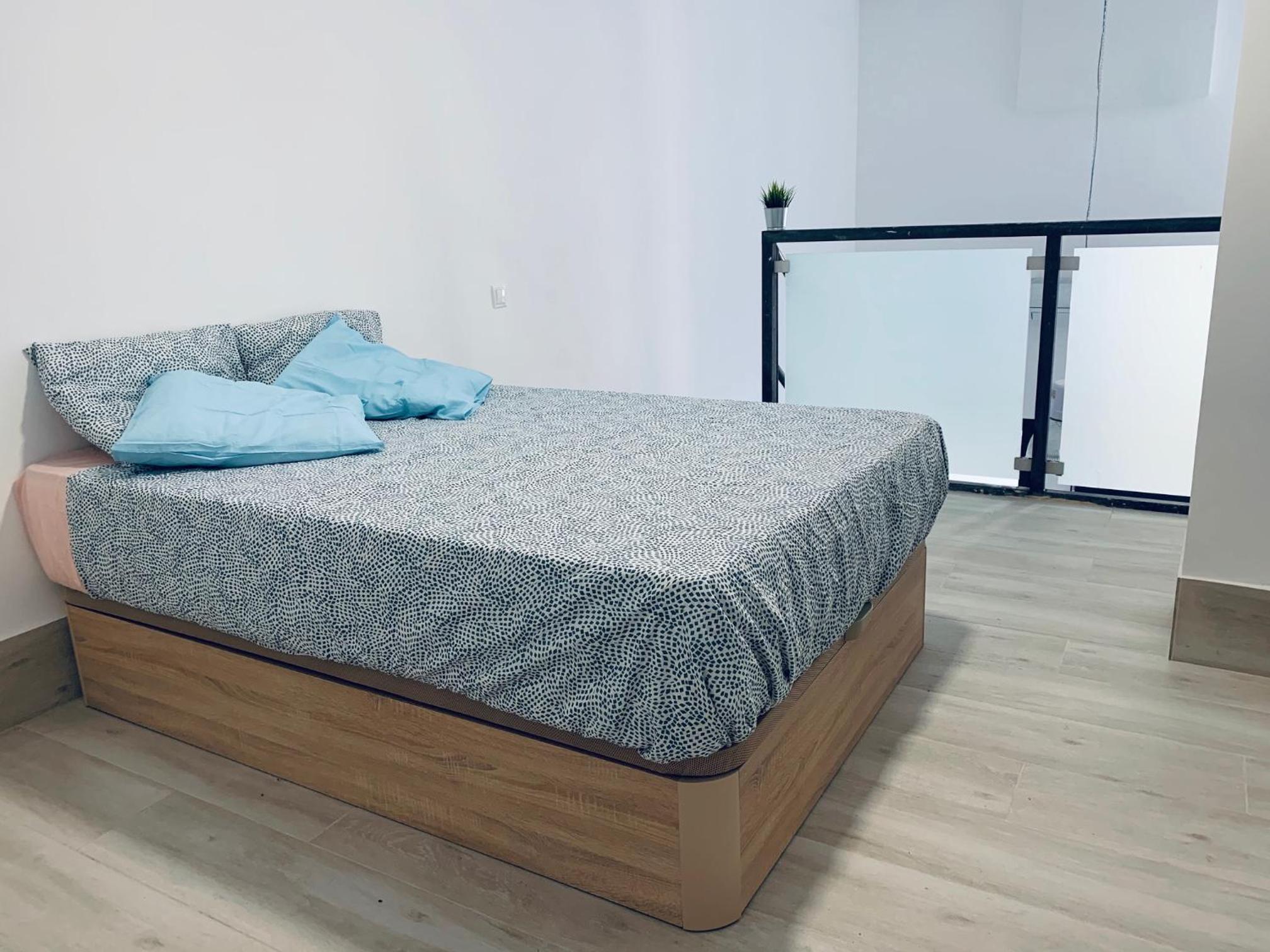 One-Bedroom Loft - Photo 28
