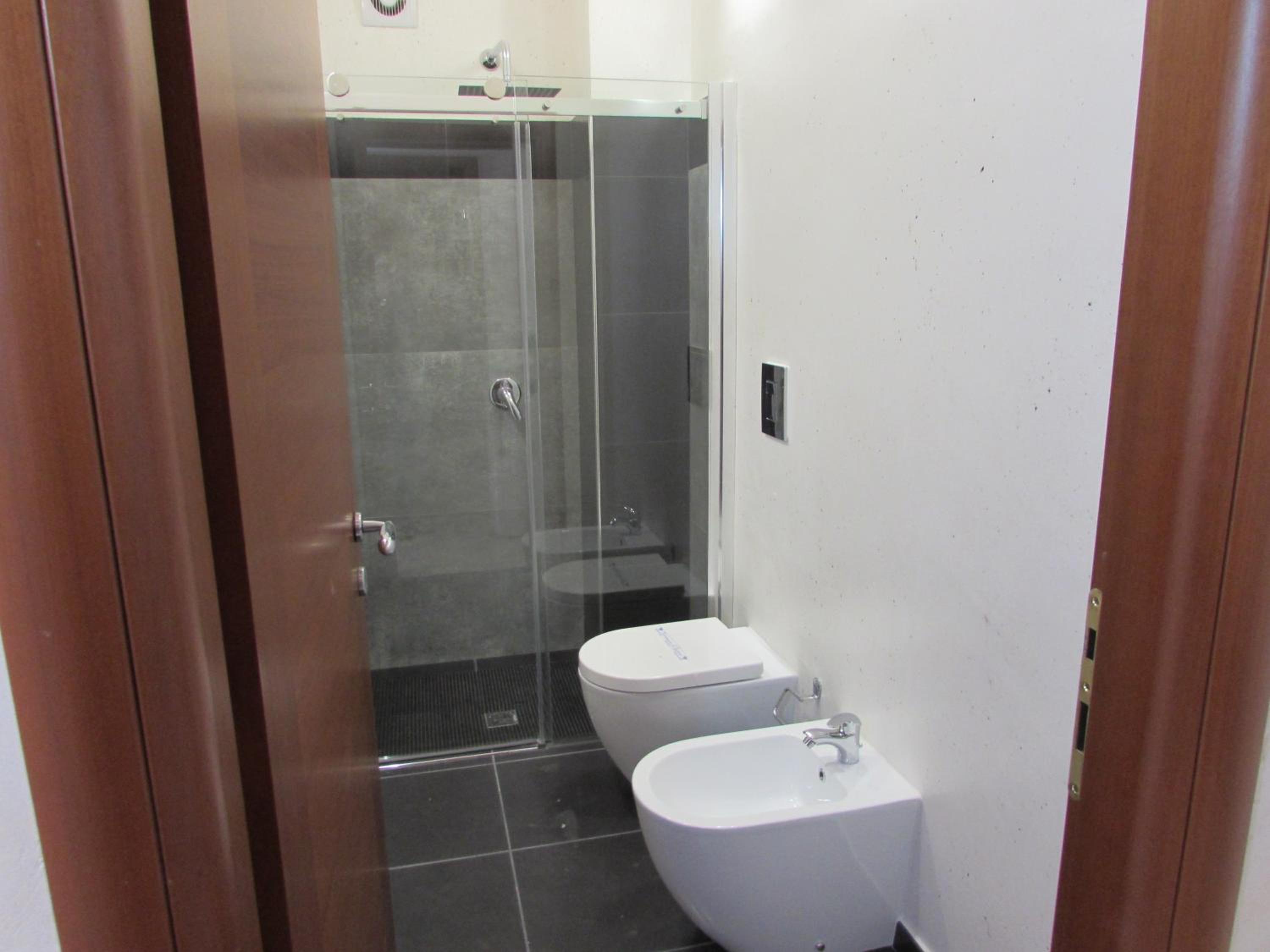 Standard Double Room - Photo 9