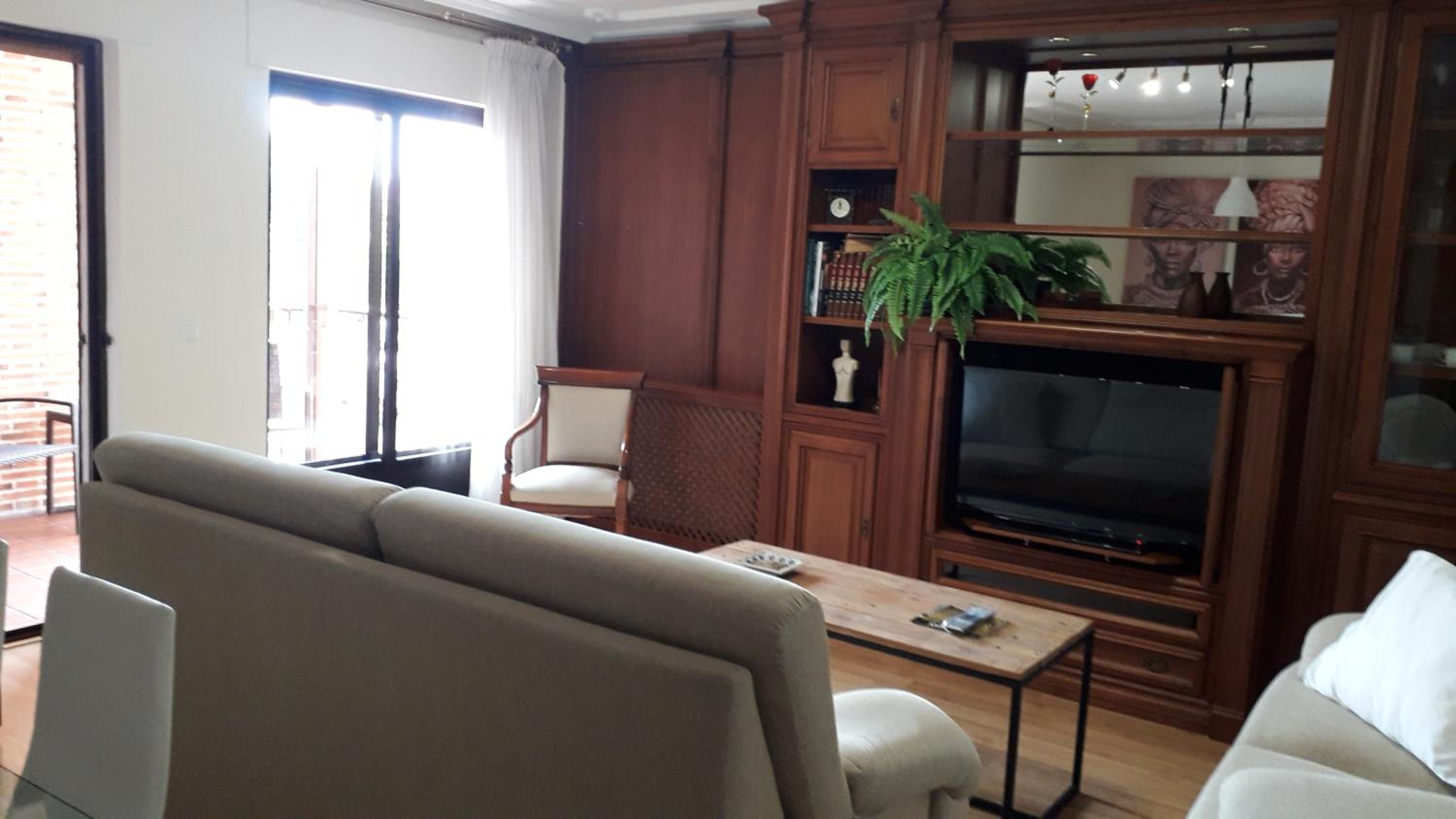 Three-Bedroom Apartment - Photo 5