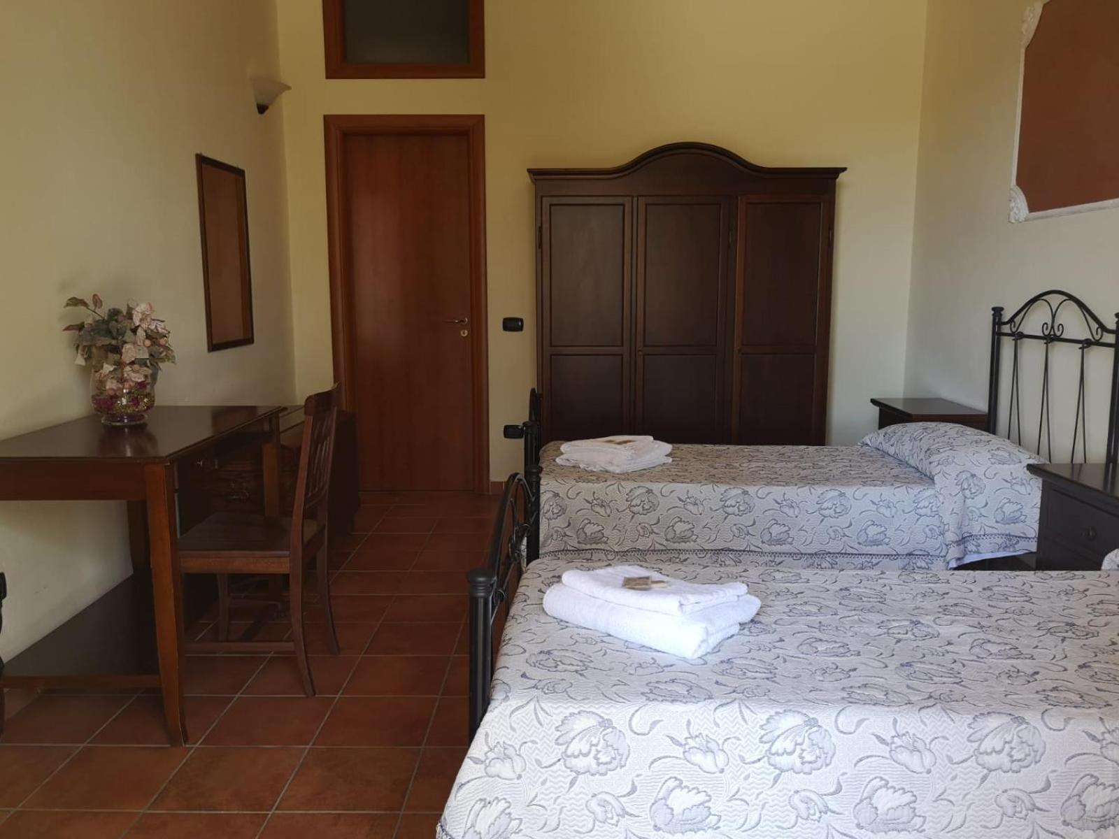 Double or Twin Room - Photo 3