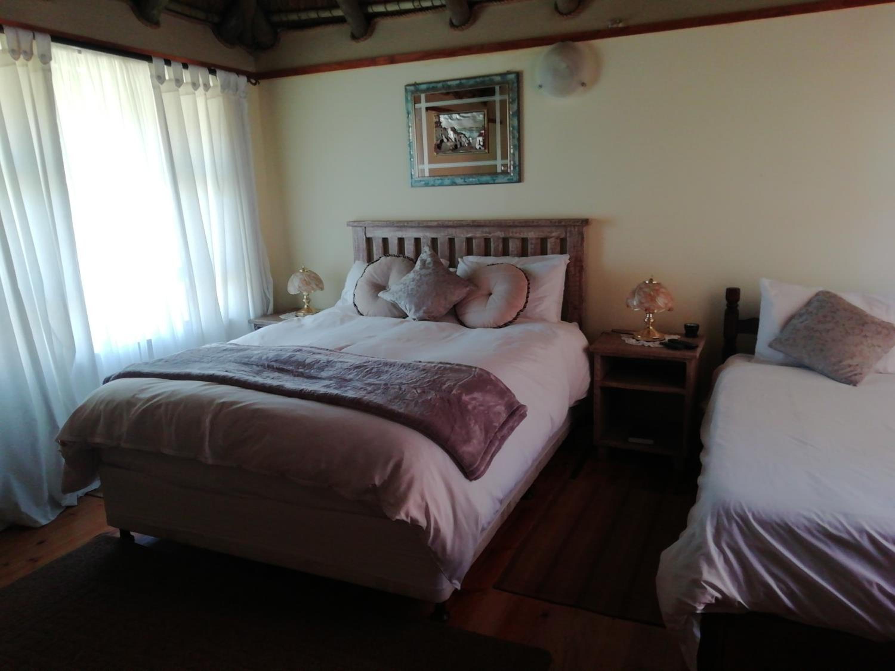 Deluxe Double Room (2 Adults + 1 Child) photo 1