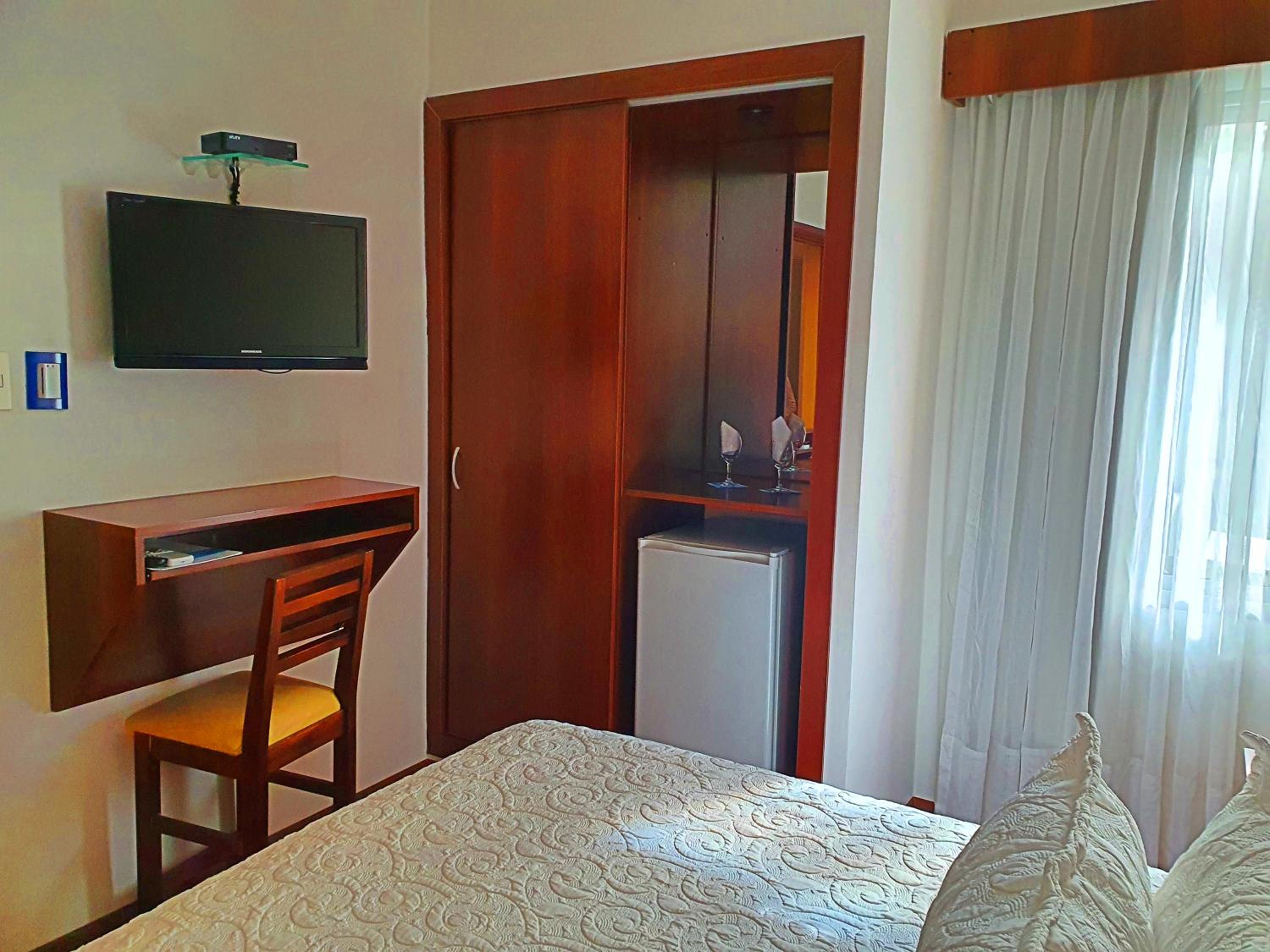 Standard Double Room - Photo 4