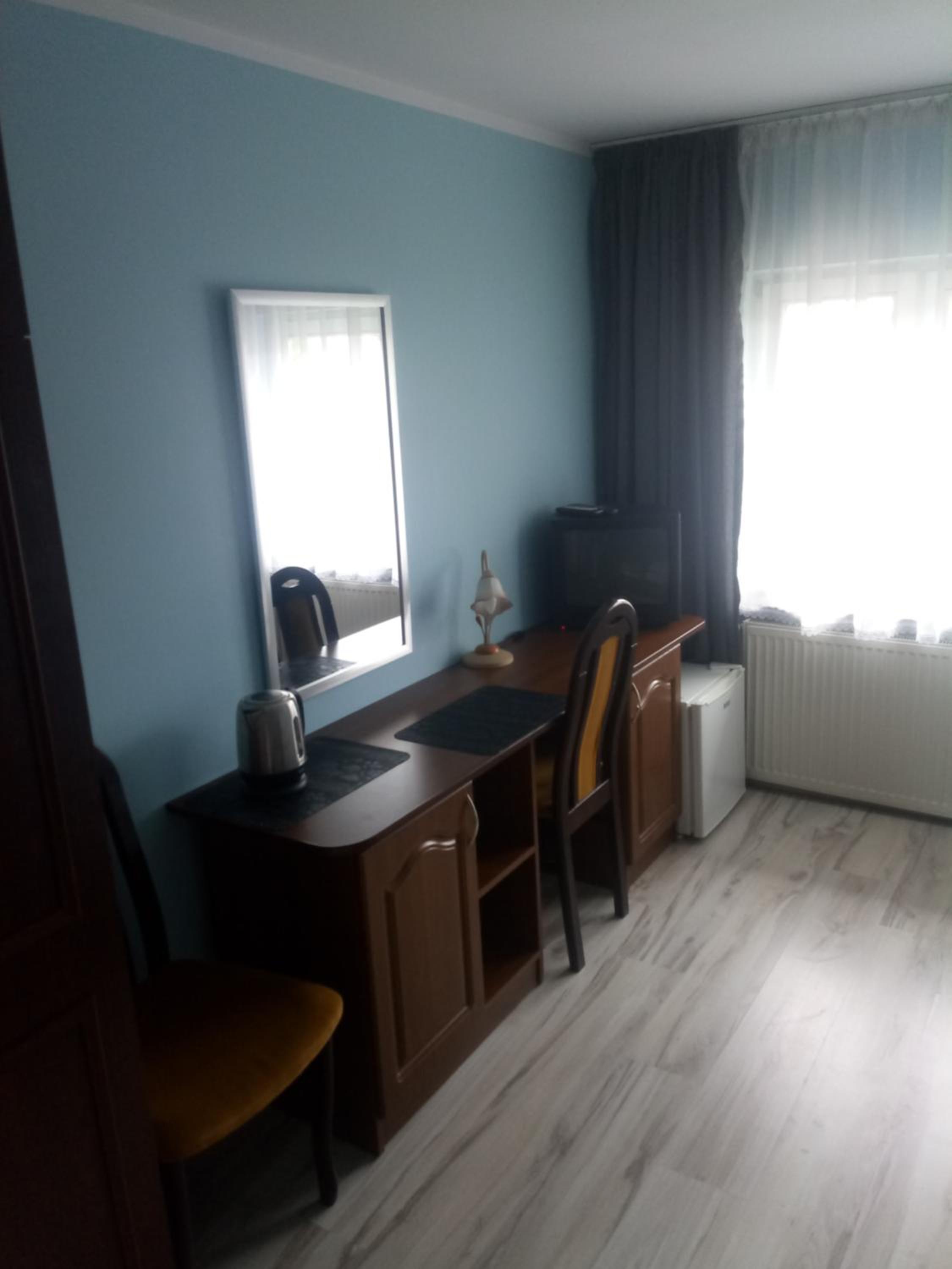 Twin Room with Shared Bathroom photo 1