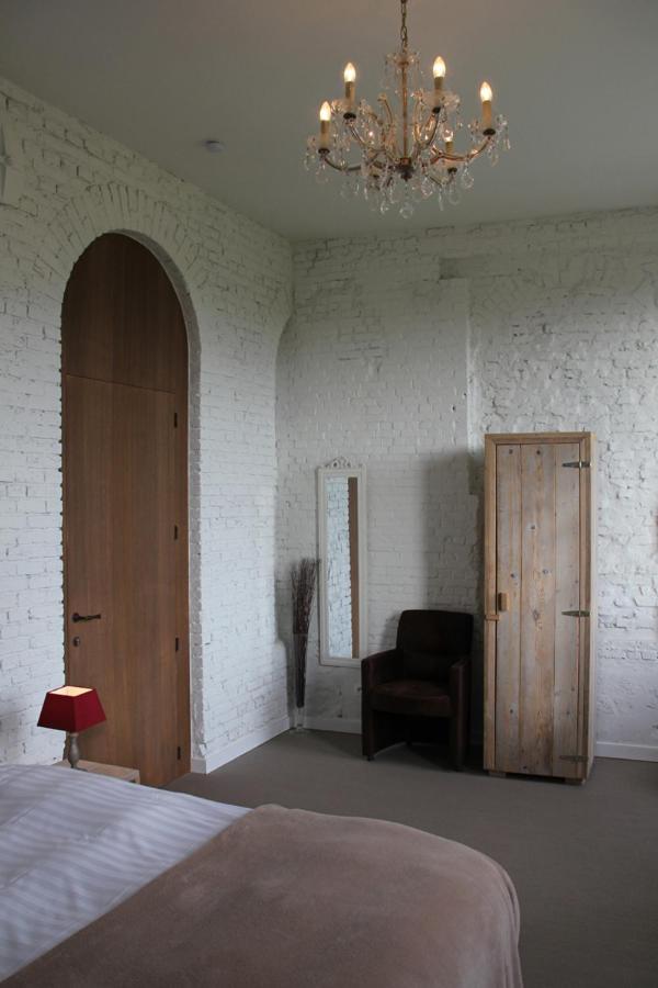 Standard Double Room with Private Shower  photo 2