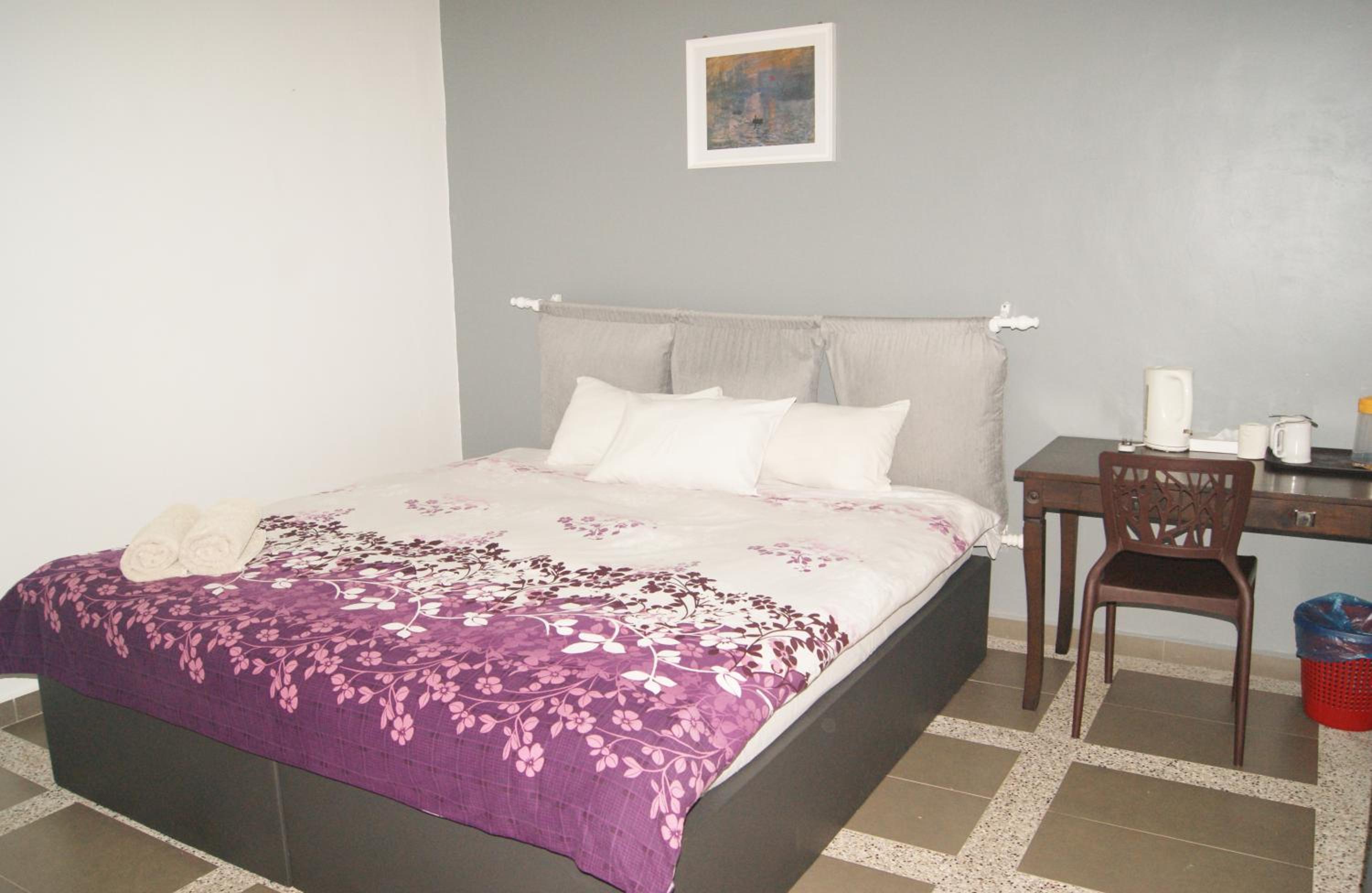 Deluxe King Room - Photo 3