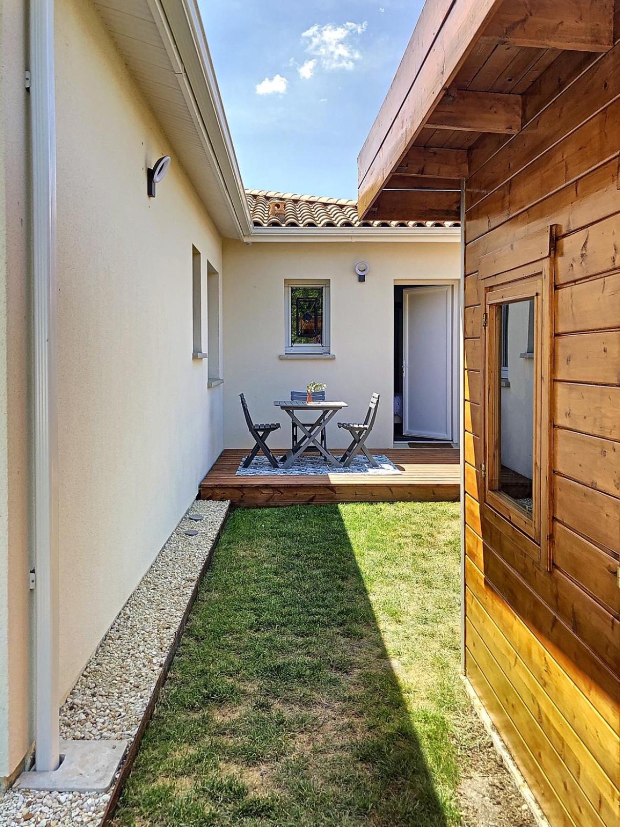 Double Room with Park View - Photo 5
