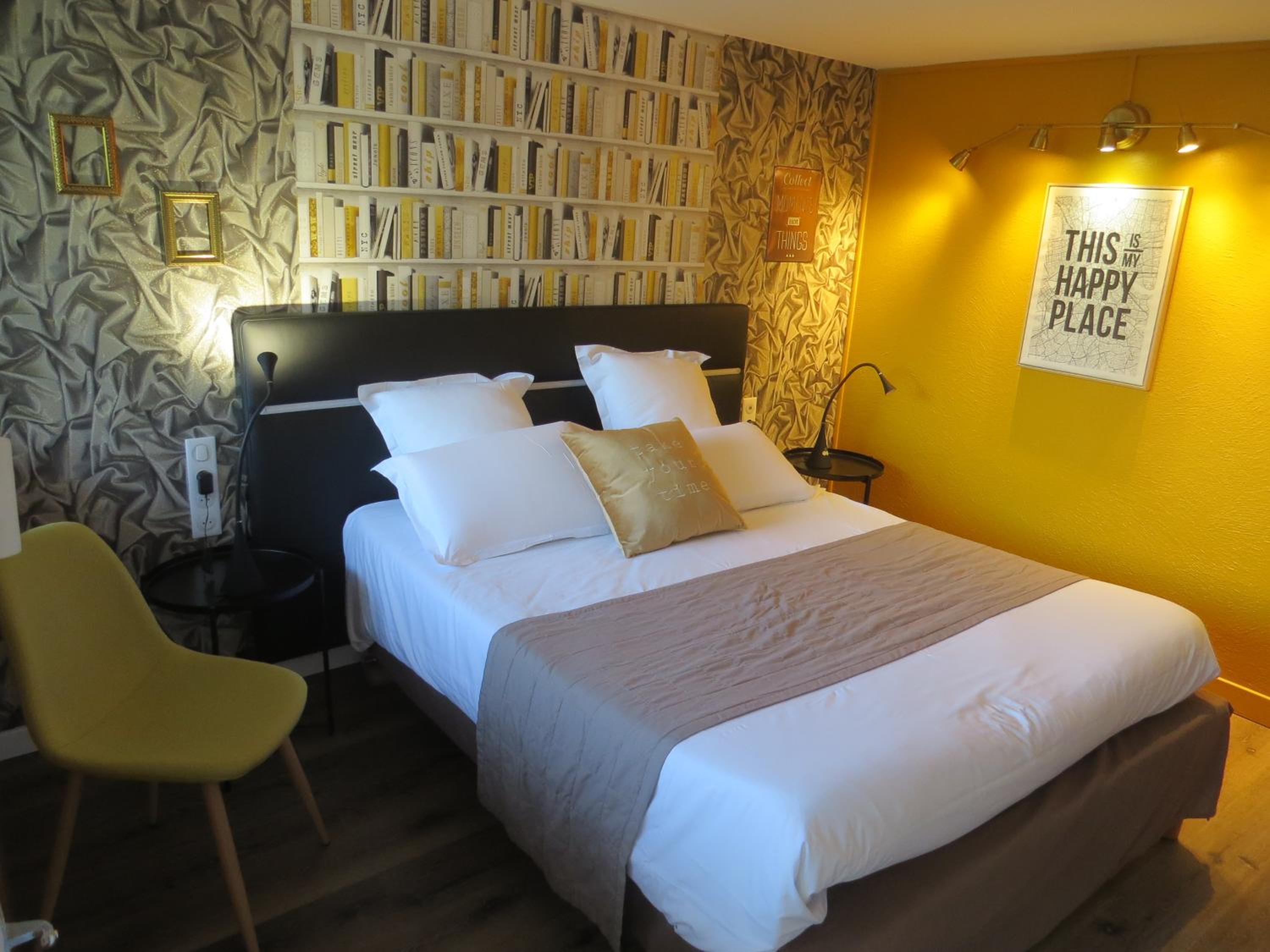 Double Room - Photo 12