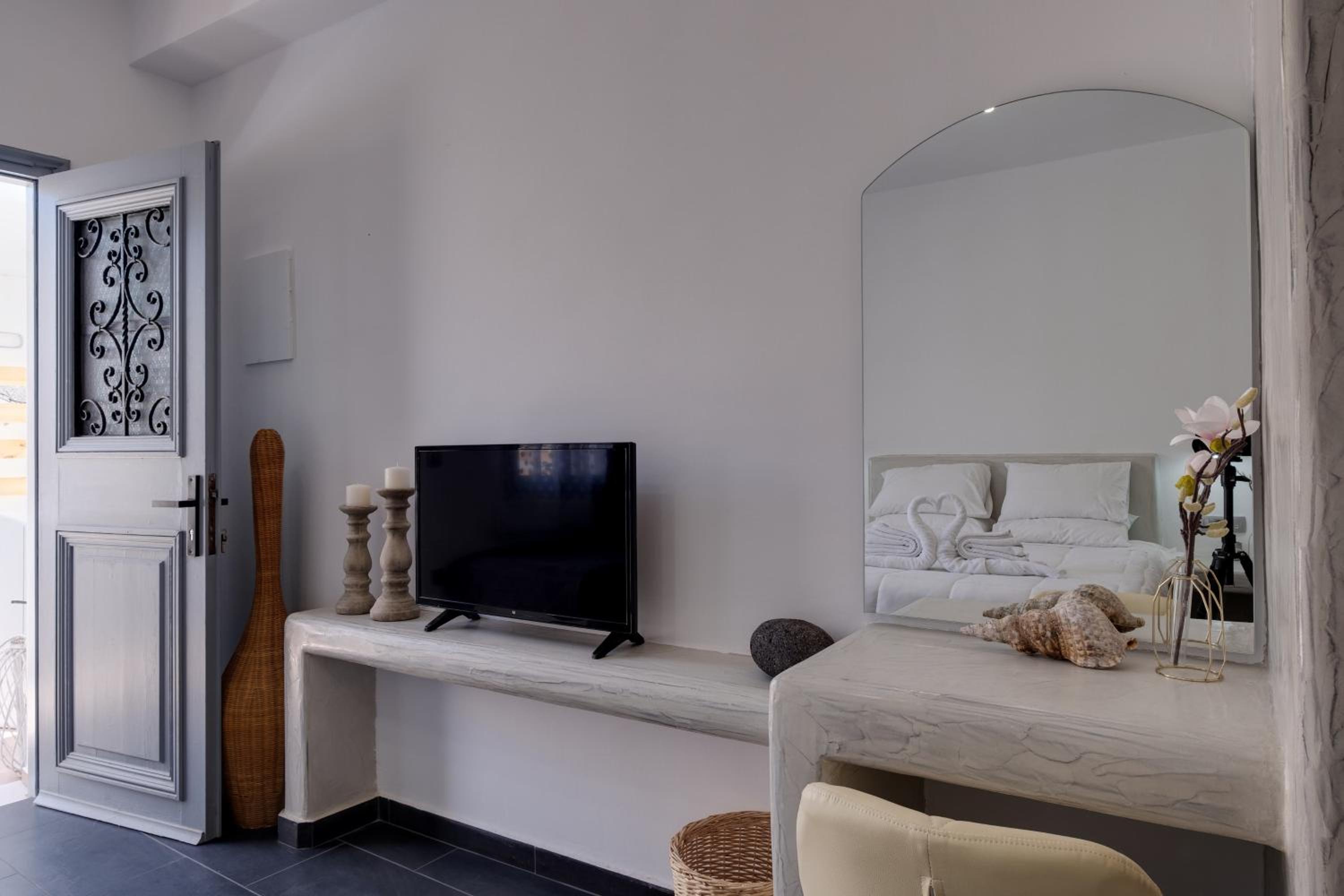 Studio with Side Sea View