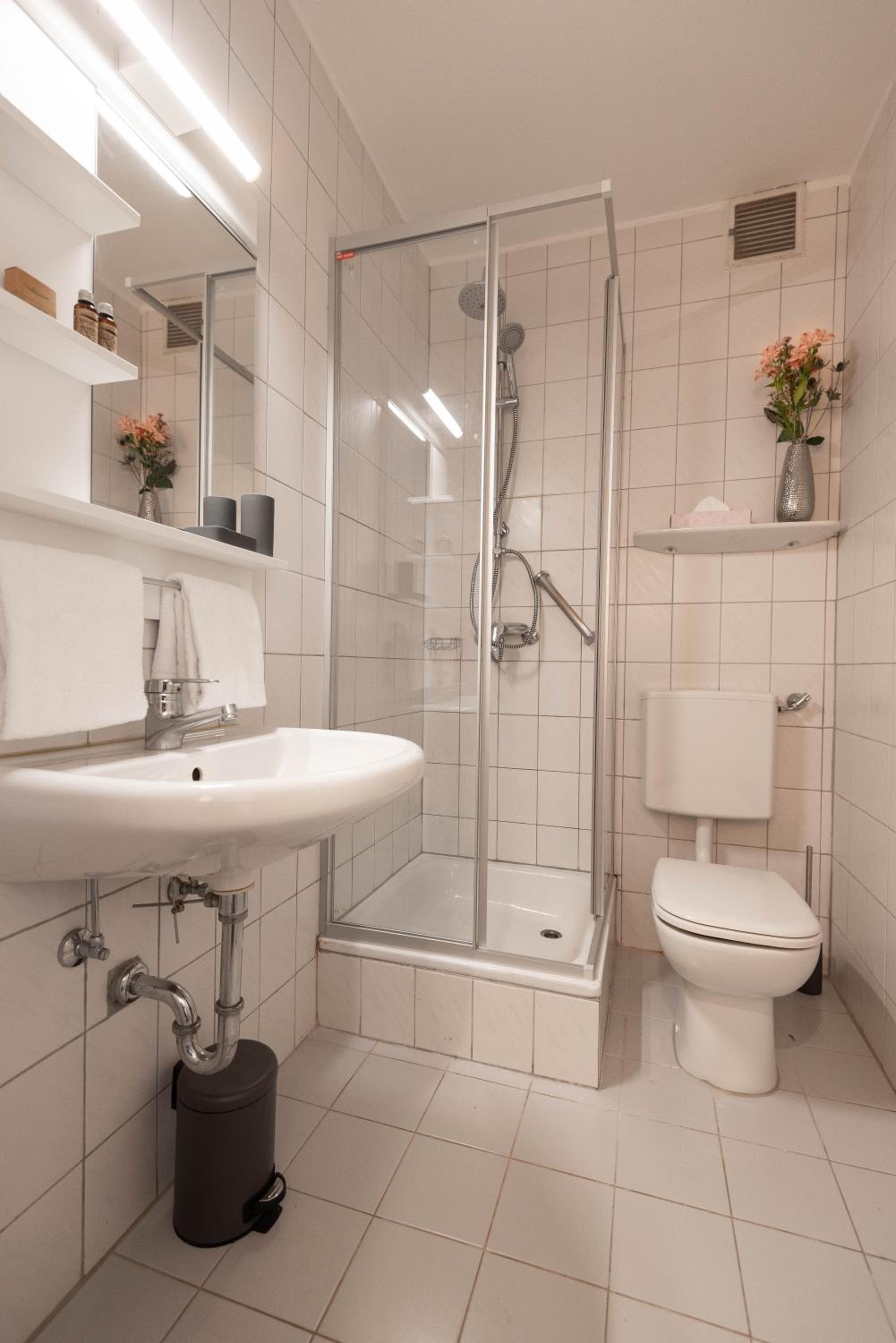 Double Room - Photo 6