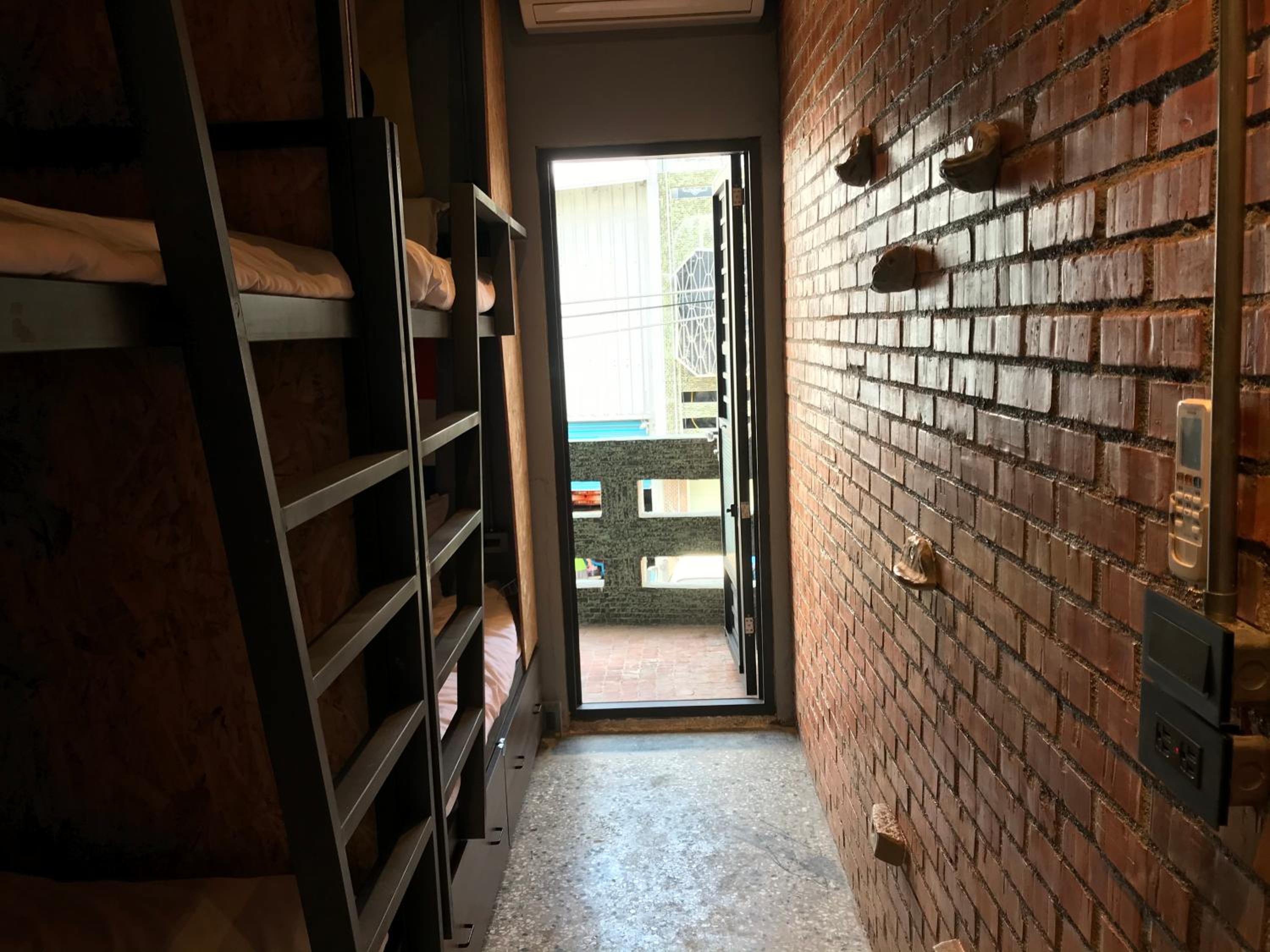 Bed in 4-Bed Female Dormitory Room photo 3