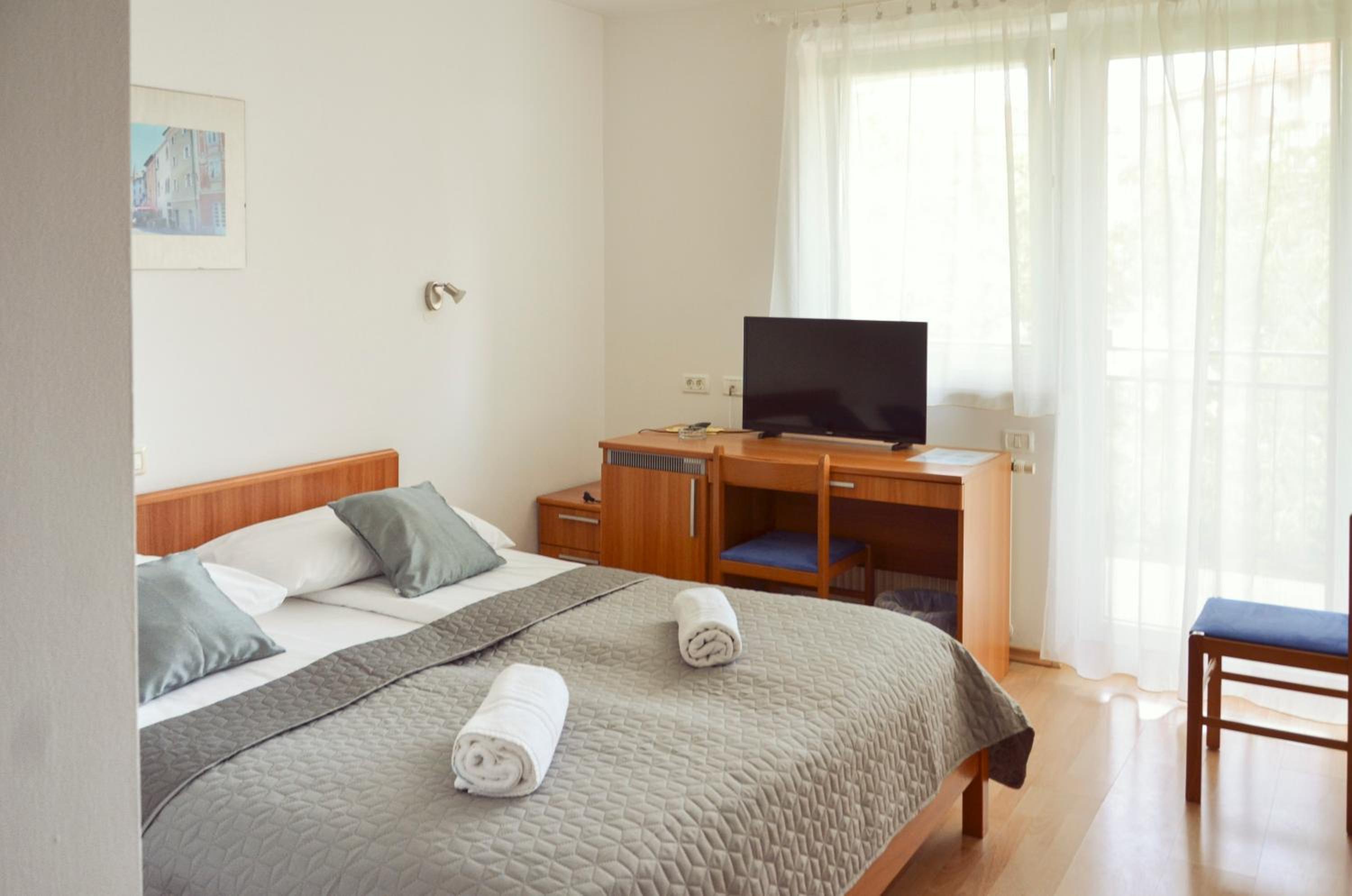Double Room - Photo 4