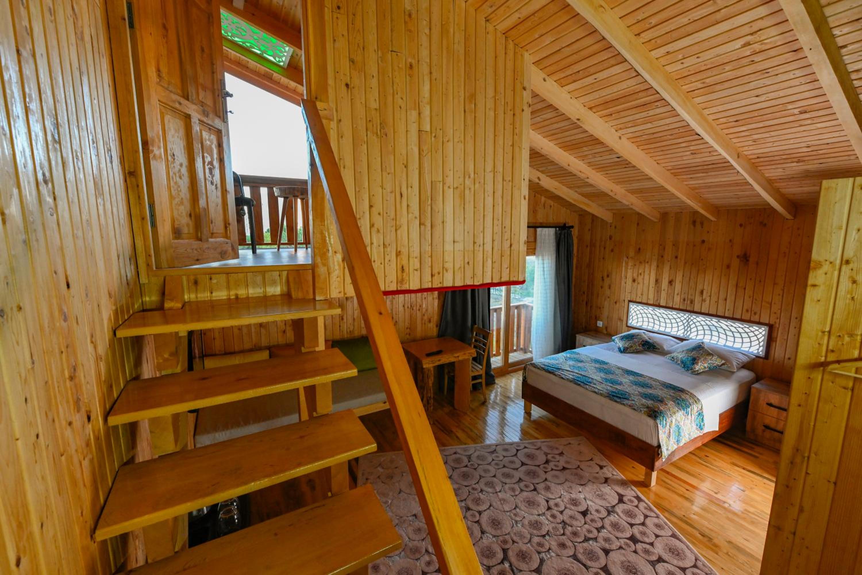 Superior Bungalow - Photo 1