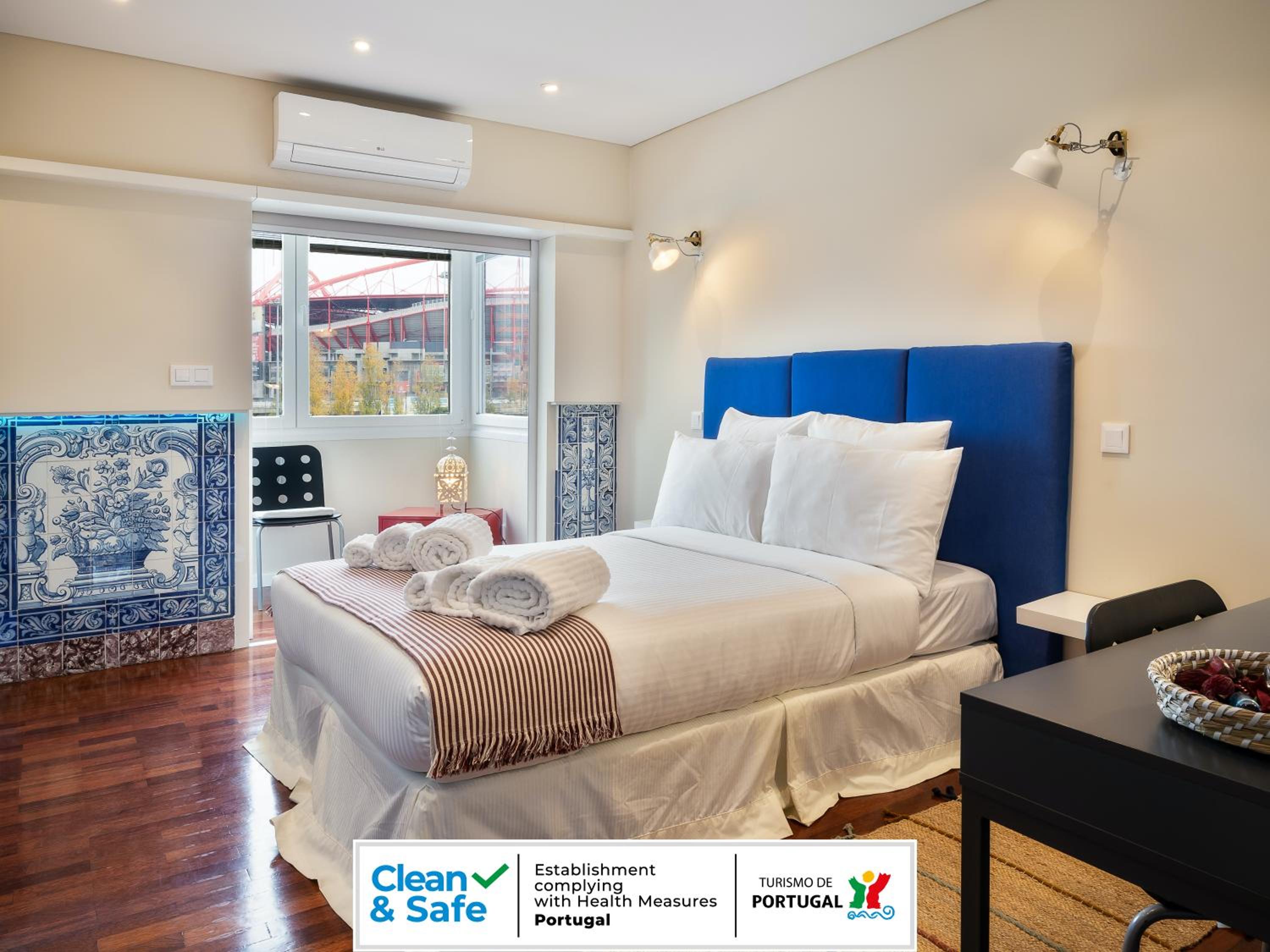 Deluxe Double Room with Private External Bathroom