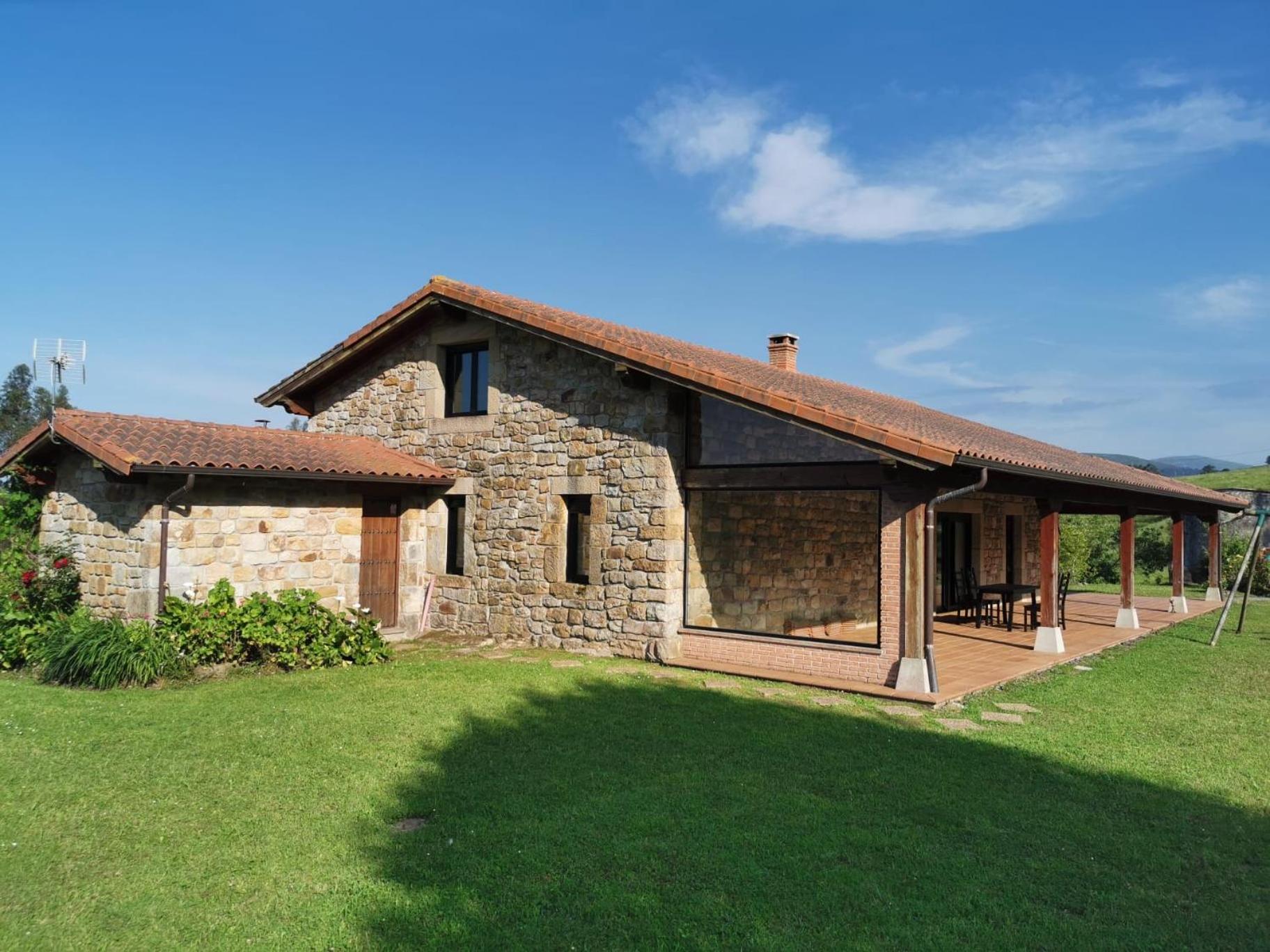 Villa photo 3