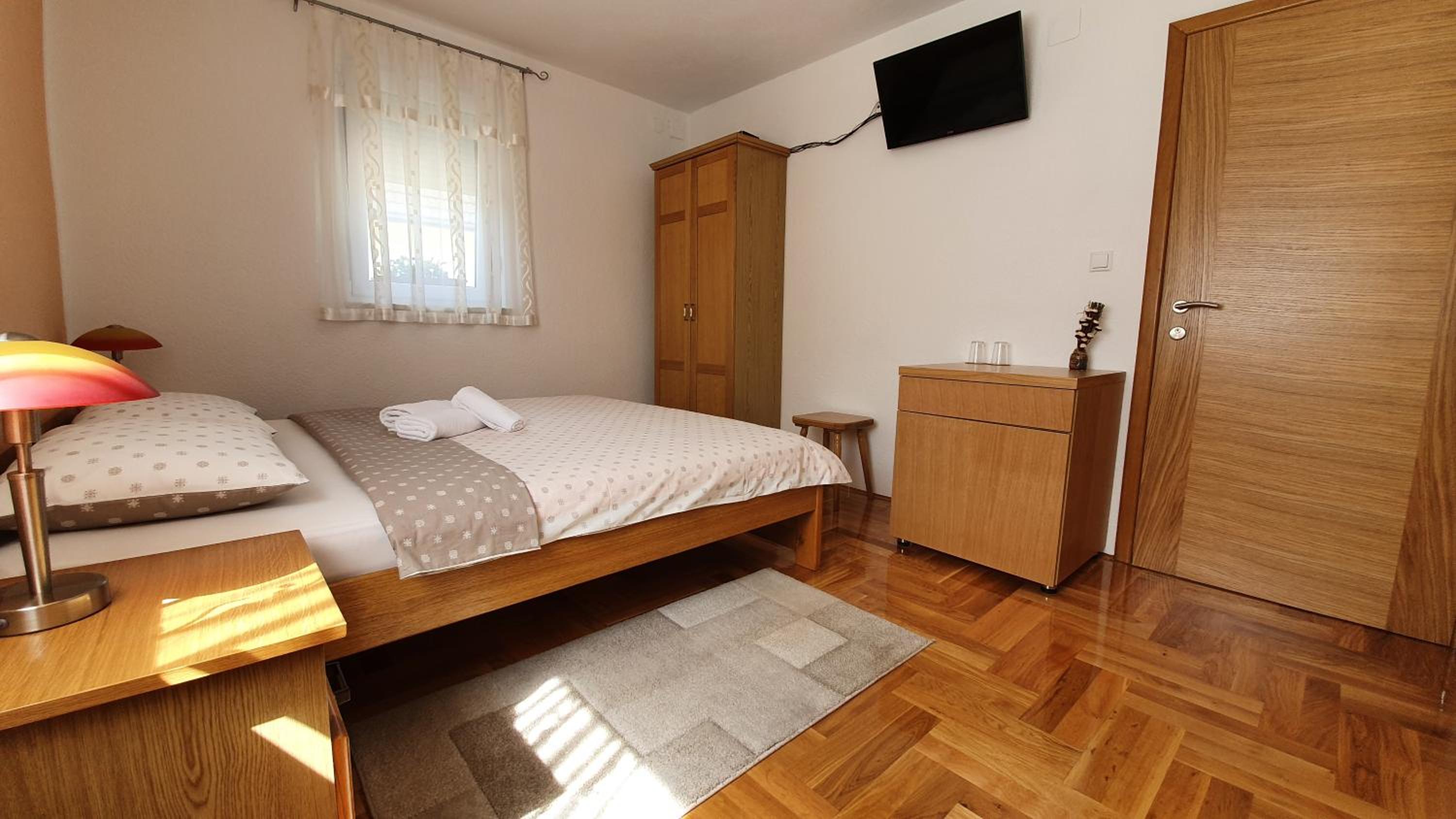 Double Room - Photo 3
