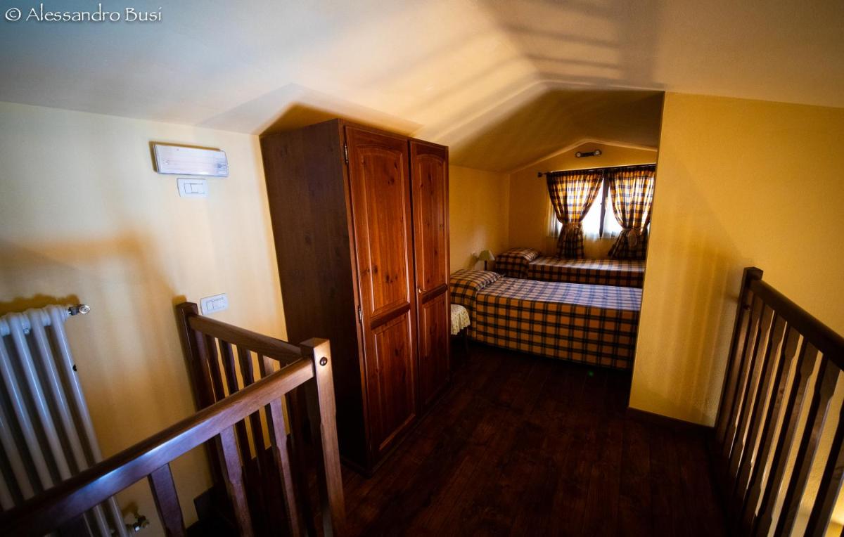 One-Bedroom Apartment - Split Level photo 2
