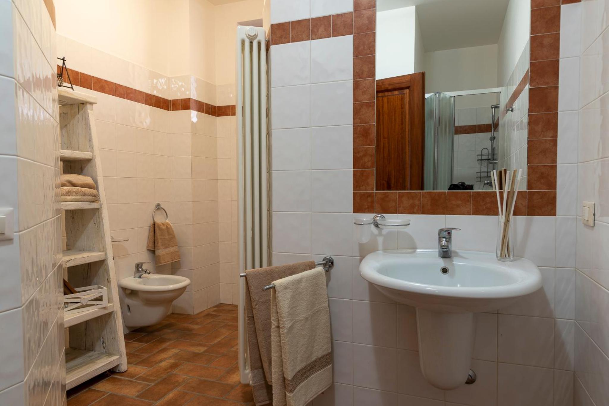 One-Bedroom Apartment - Photo 9