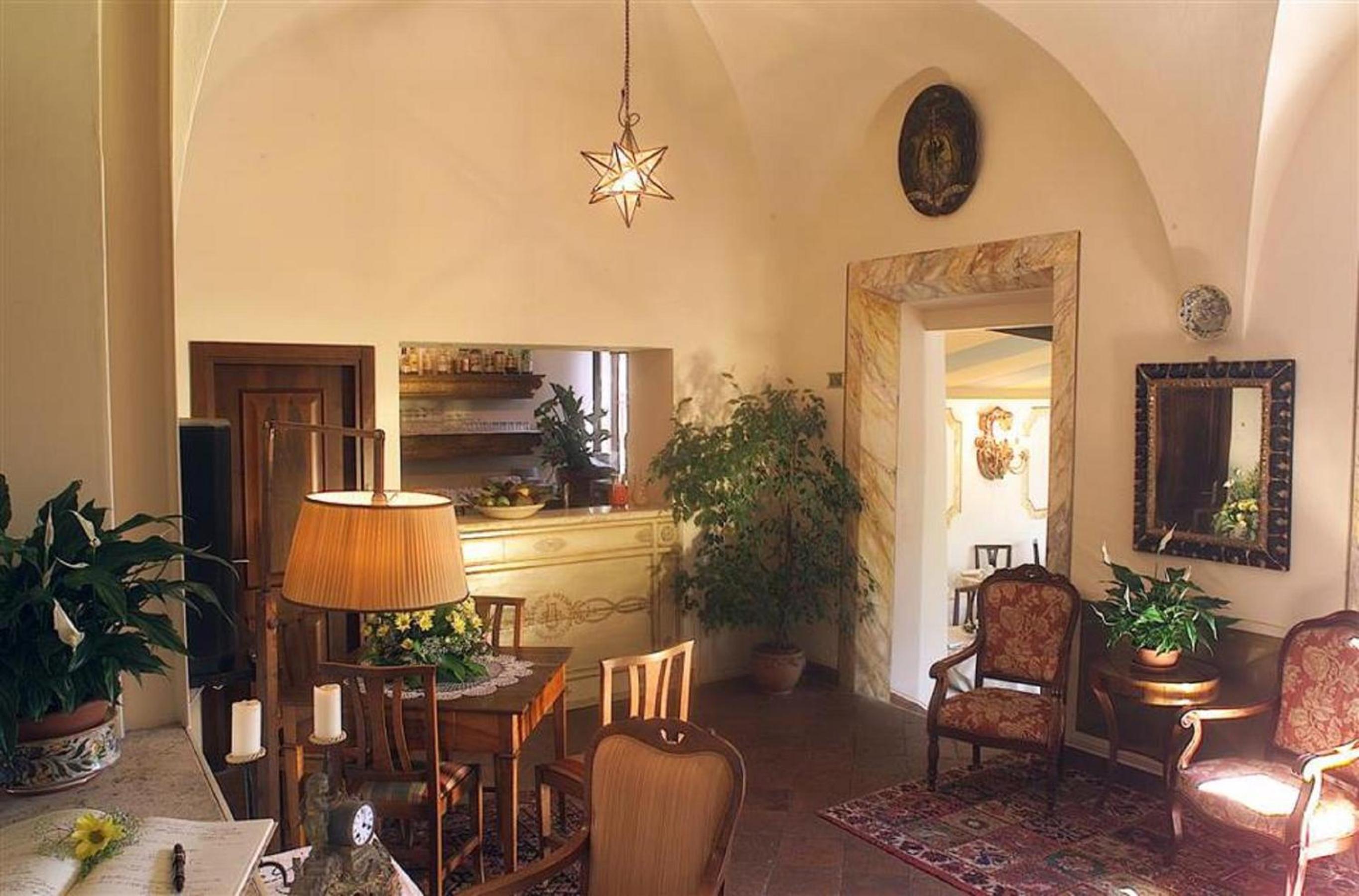 Double or Twin Room - Photo 3