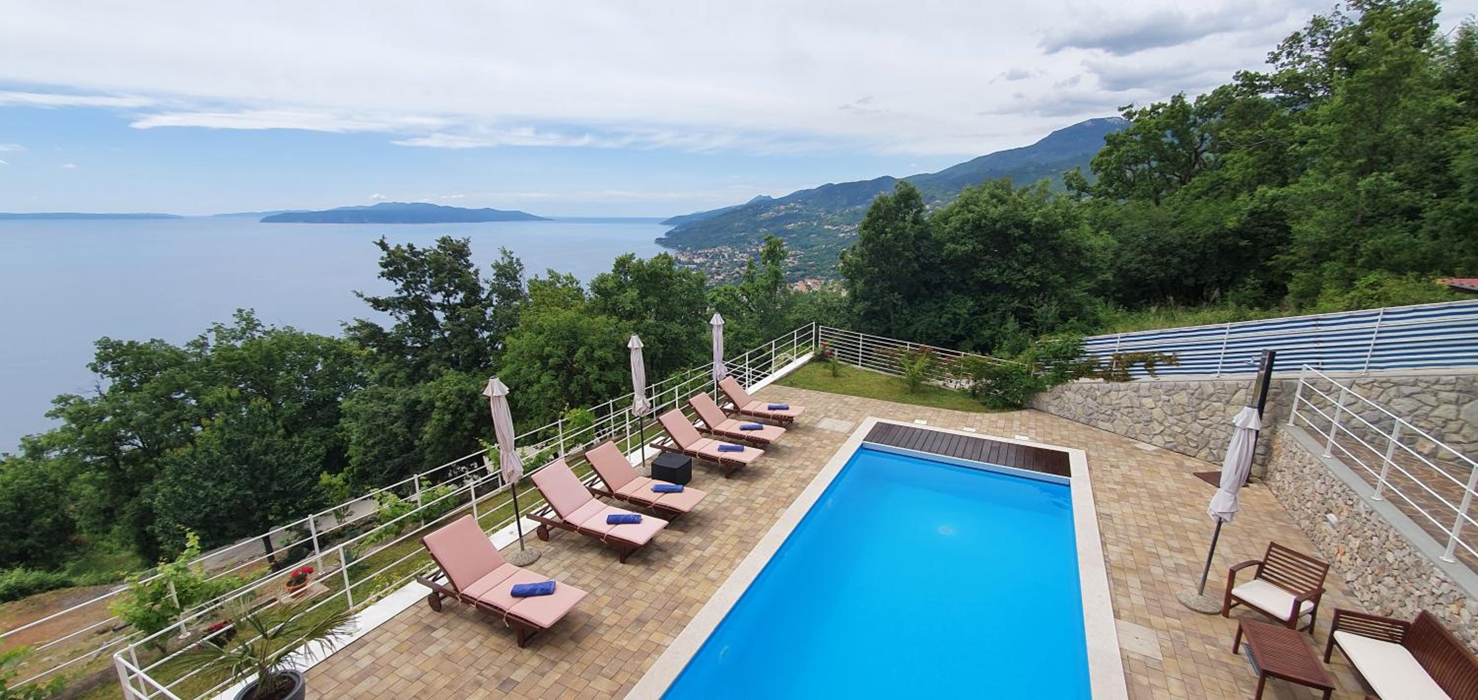 Apartment with Sea View photo 3