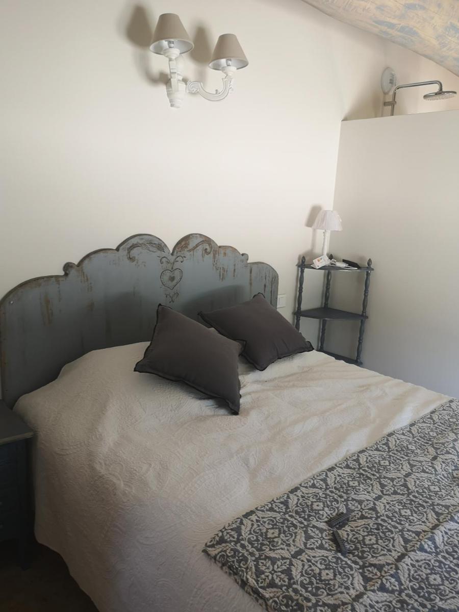 Double Room with Garden View - Photo 9