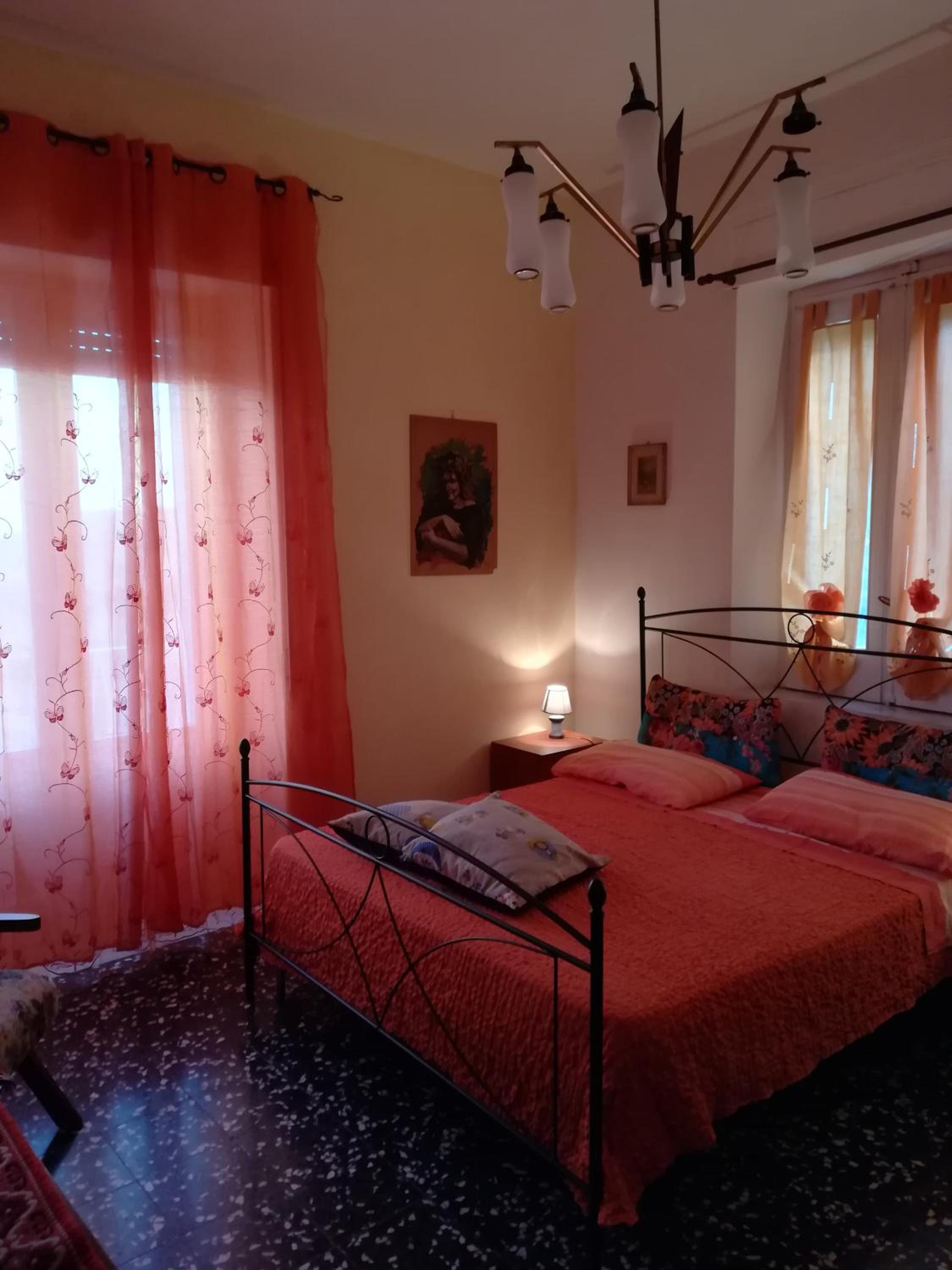 Double Room with Shared Bathroom photo 2