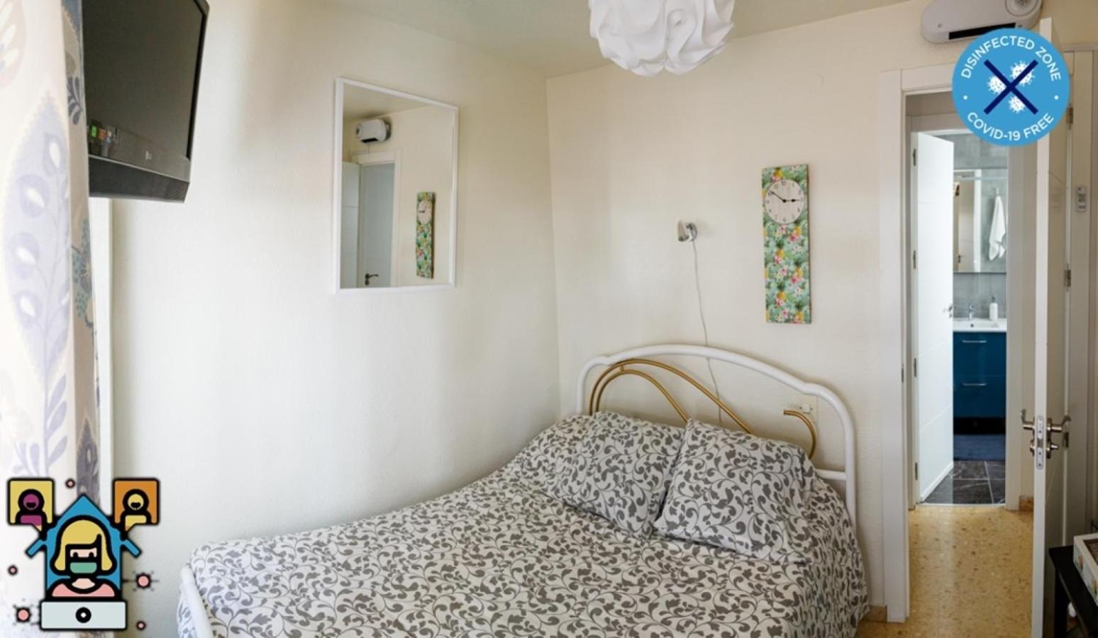 Standard Double Room with Shared Bathroom photo 3