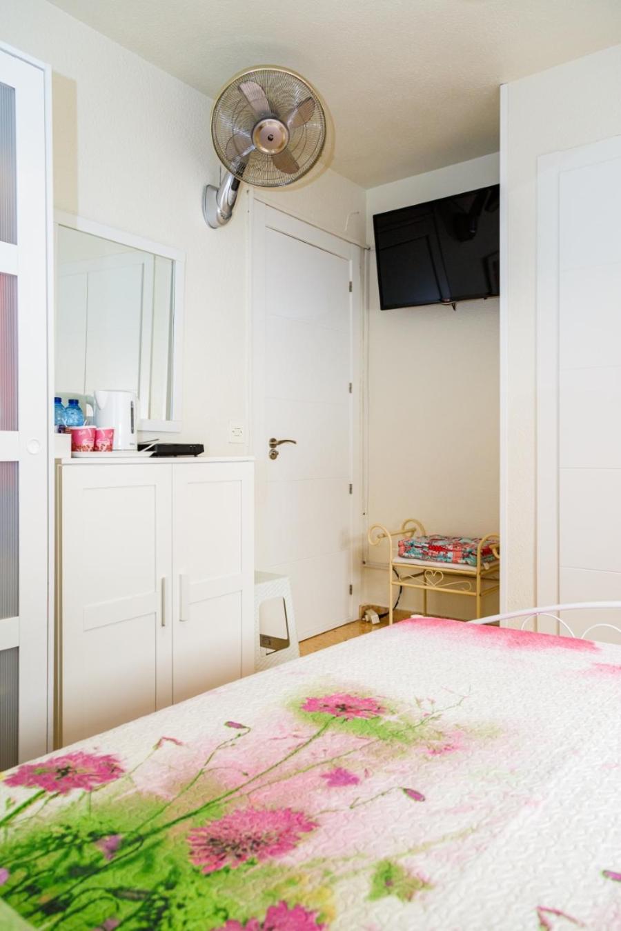 Habitación Doble con Baño Privado