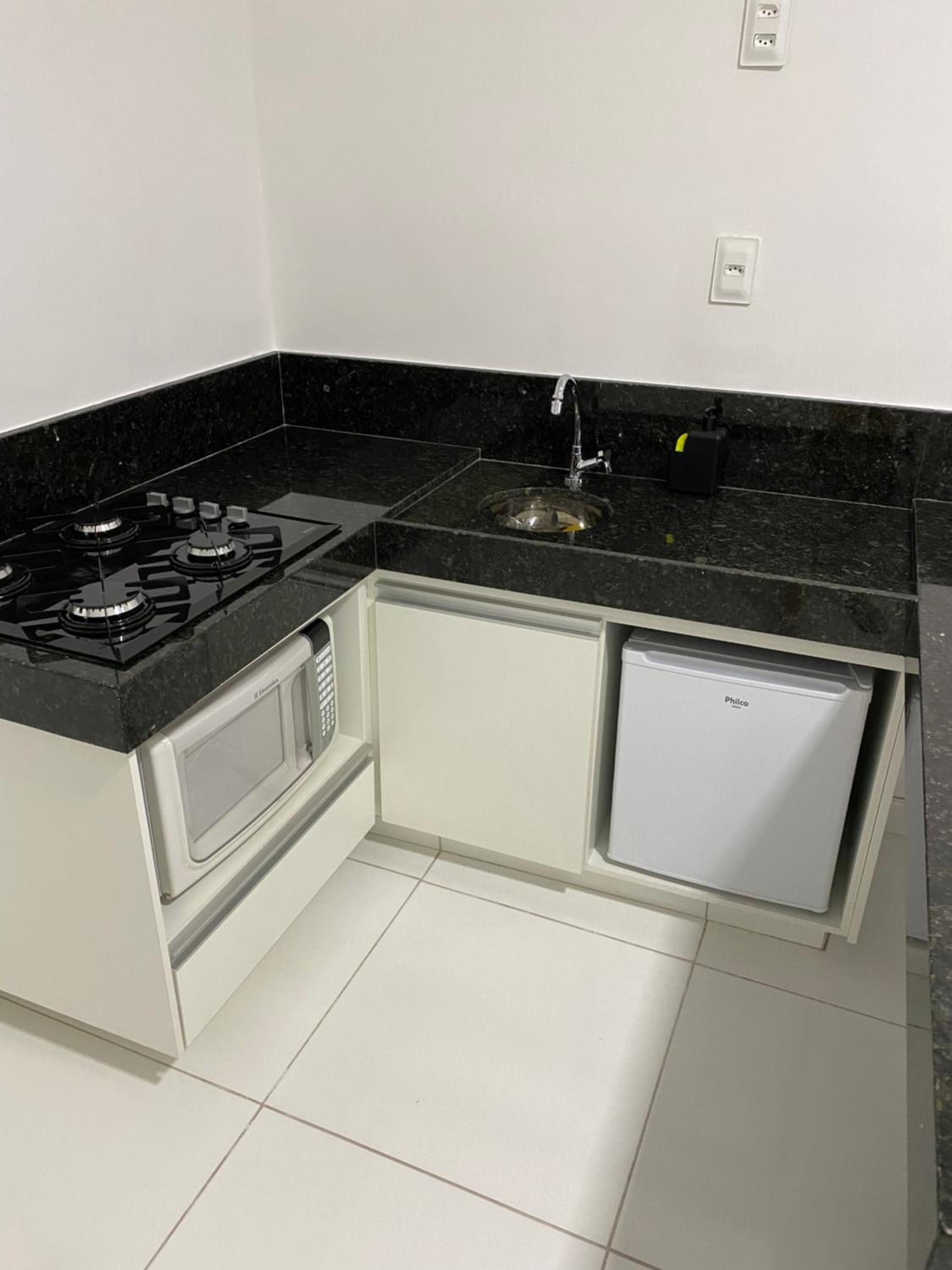 One-Bedroom Apartment - Photo 4