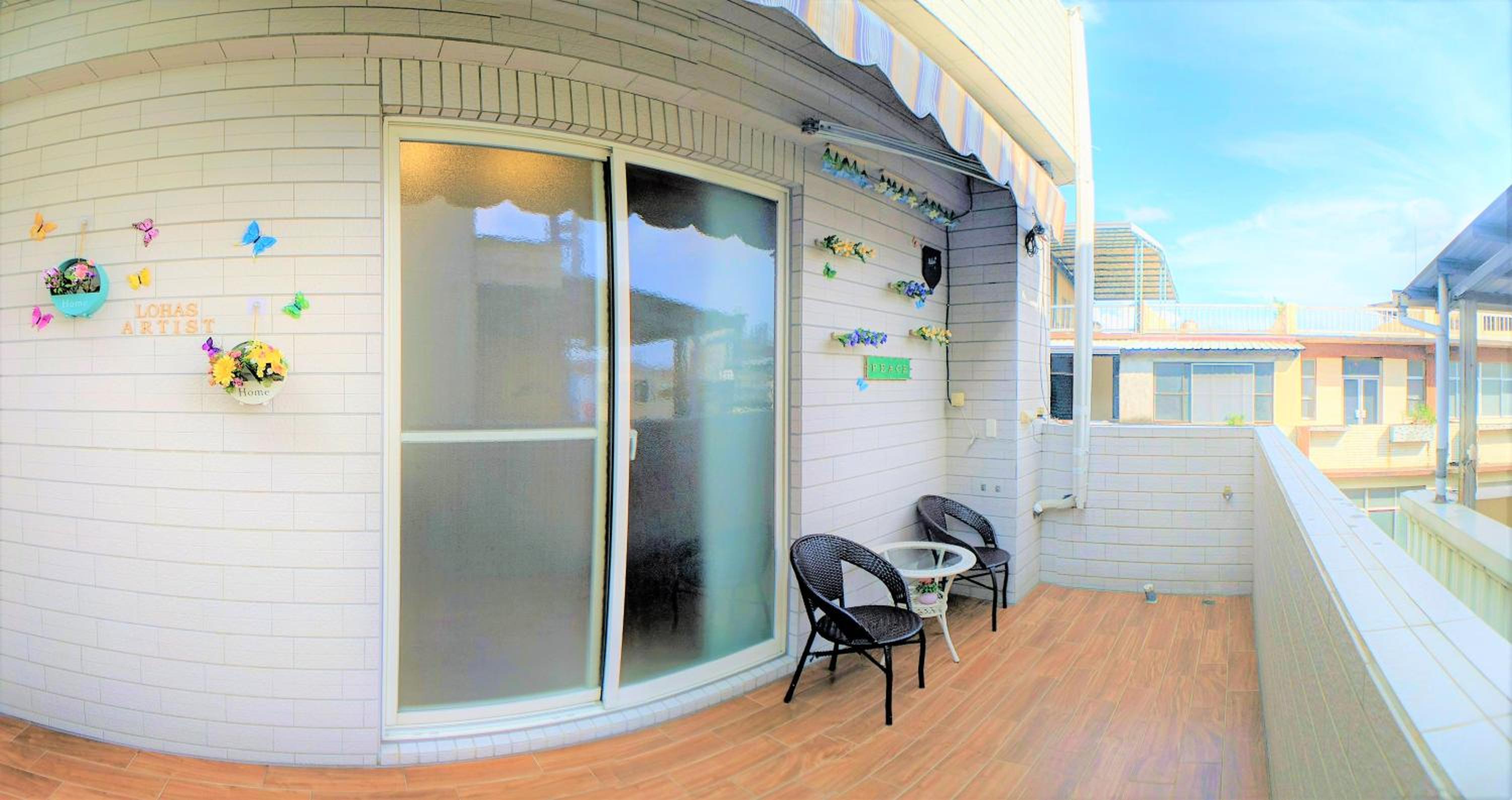 Queen Room with Balcony photo 3