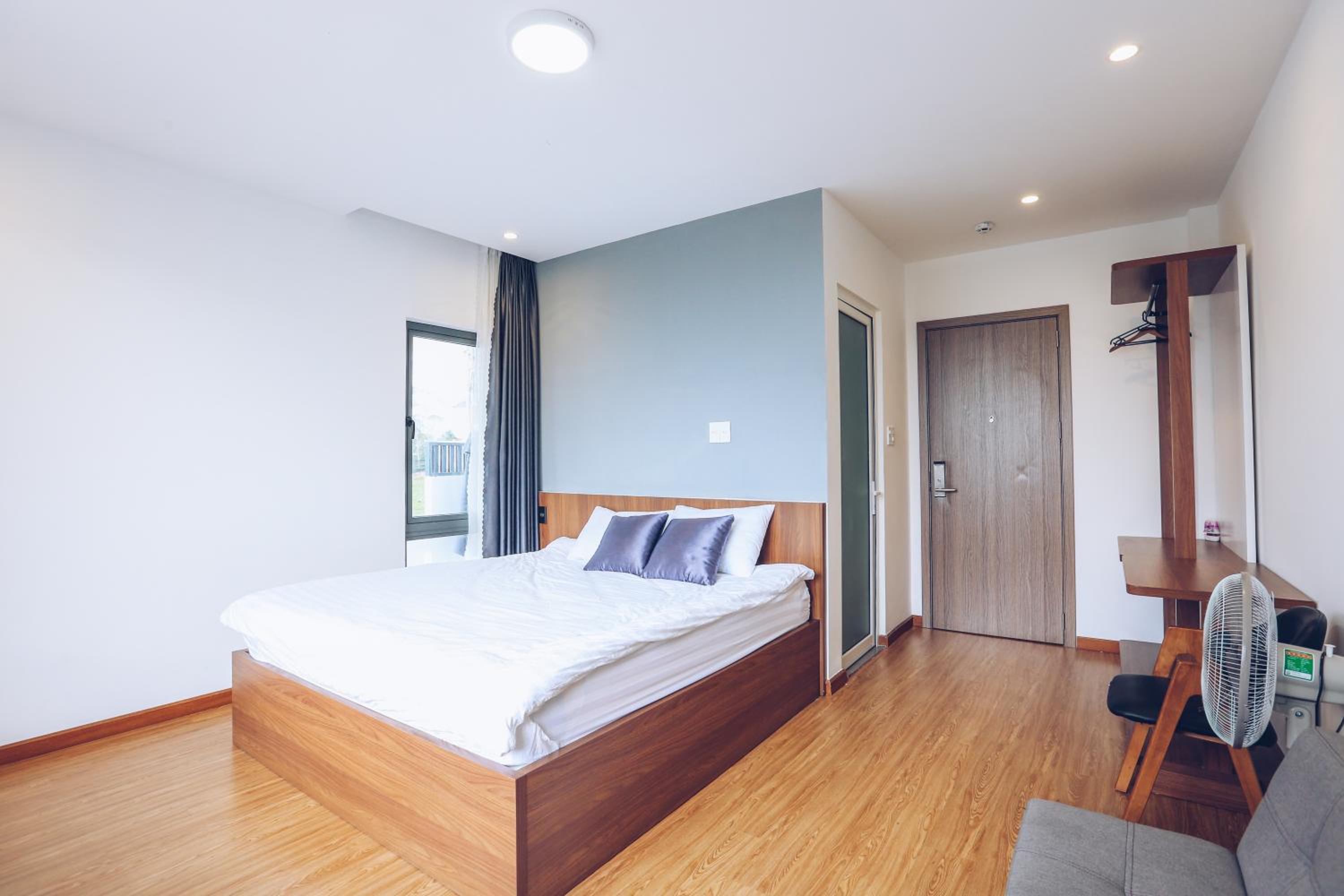 Apartment with Garden View - Photo 16