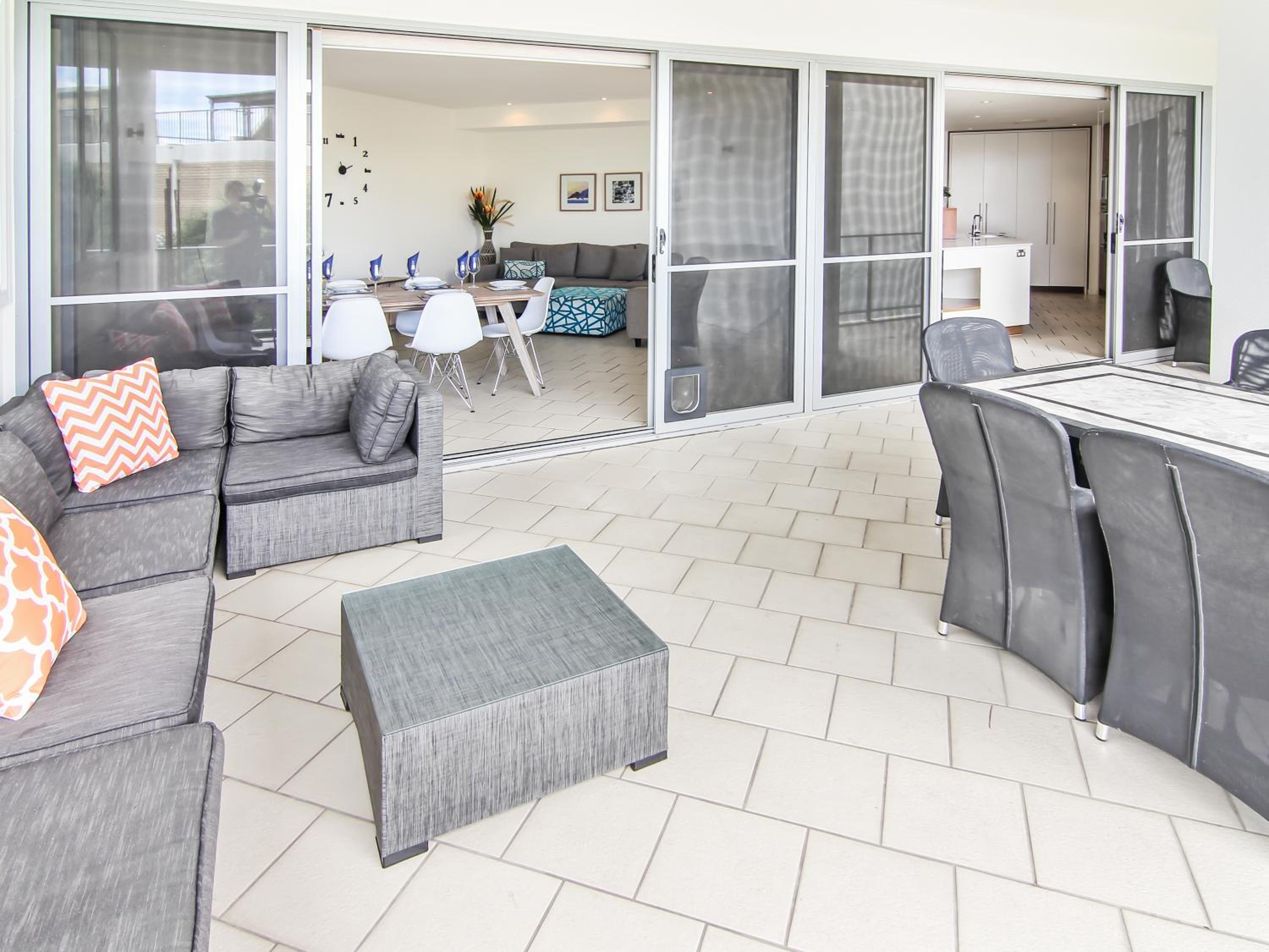 Two-Bedroom Apartment with Garden View photo 2