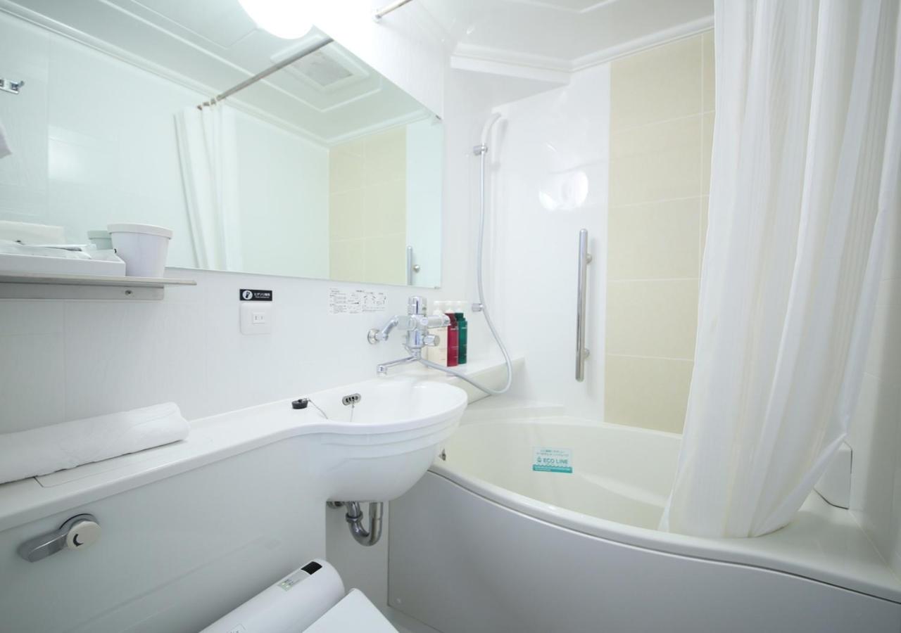 Single Room - Smoking photo 2