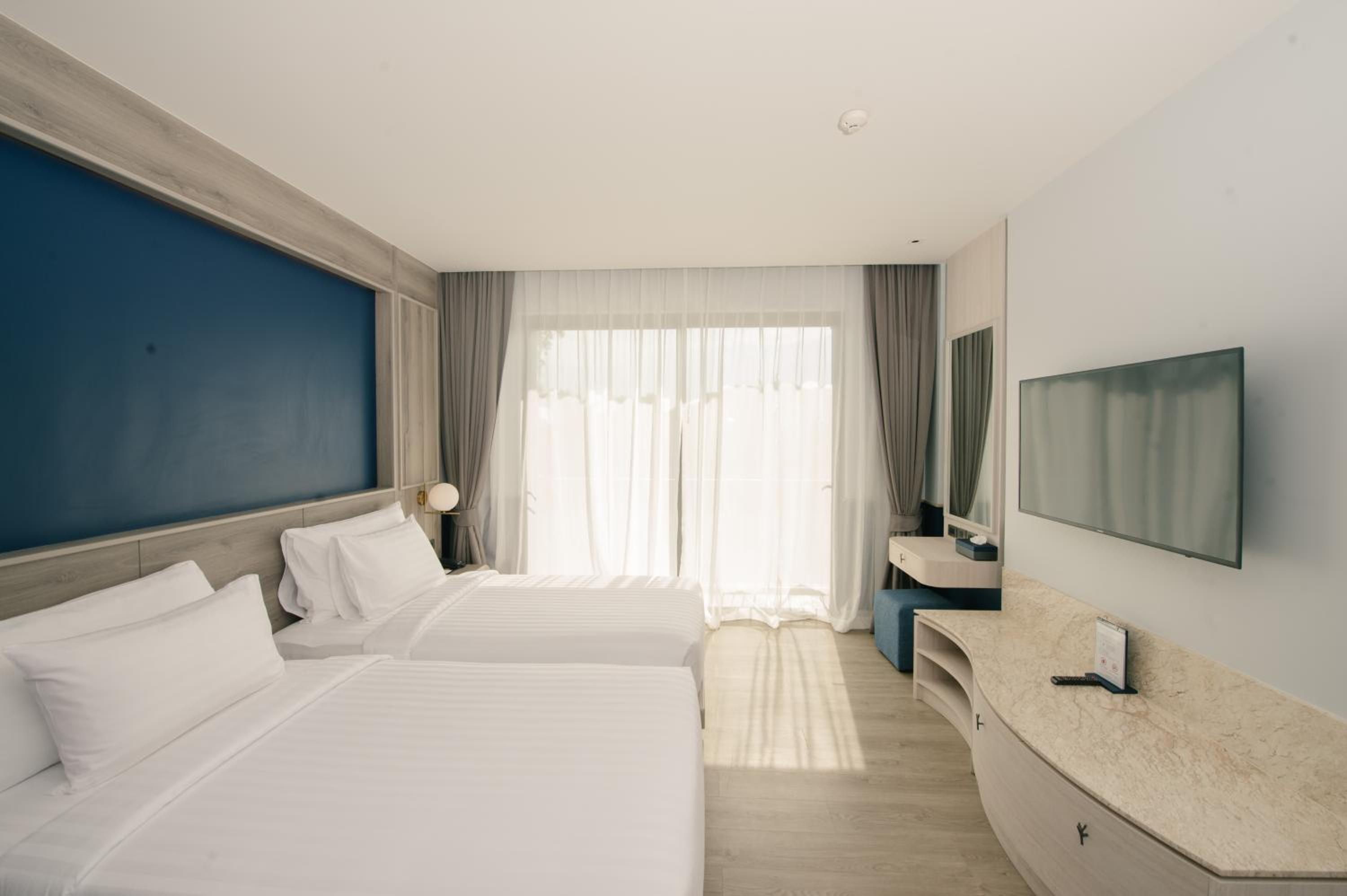 Superior Double or Twin Room - Photo 15