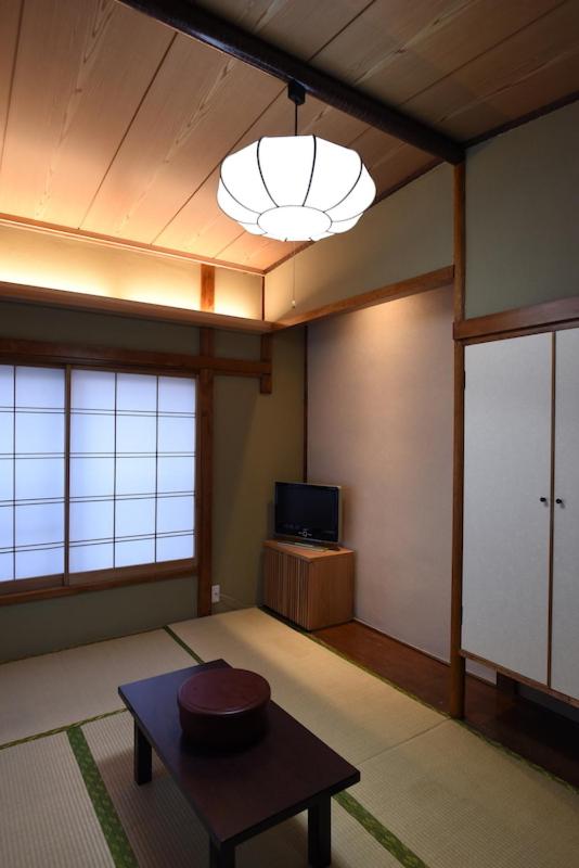 Japanese-Style Twin Room with Shared Bathroom photo 3