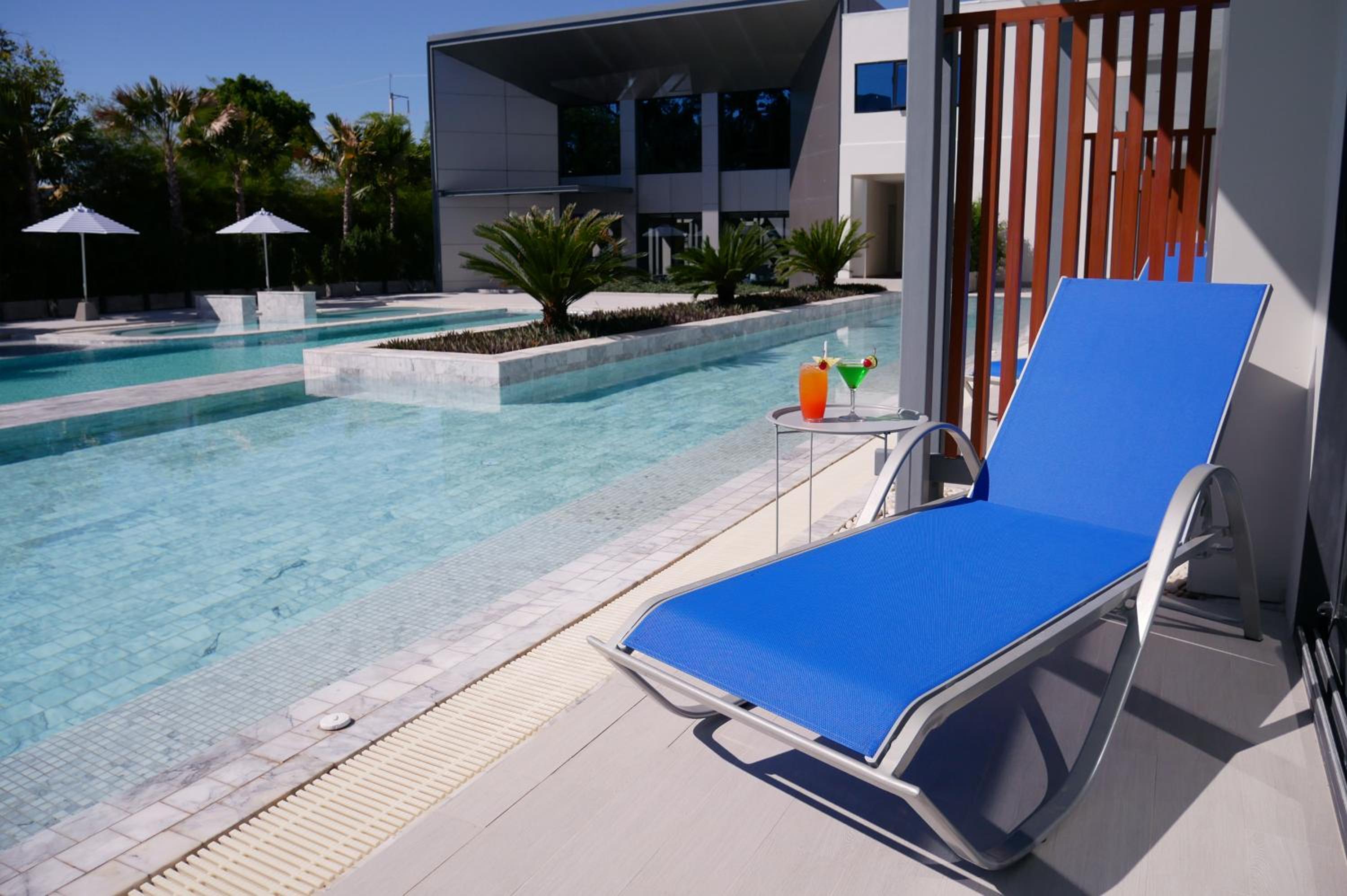 Deluxe Double or Twin Room with Pool Access - Photo 11