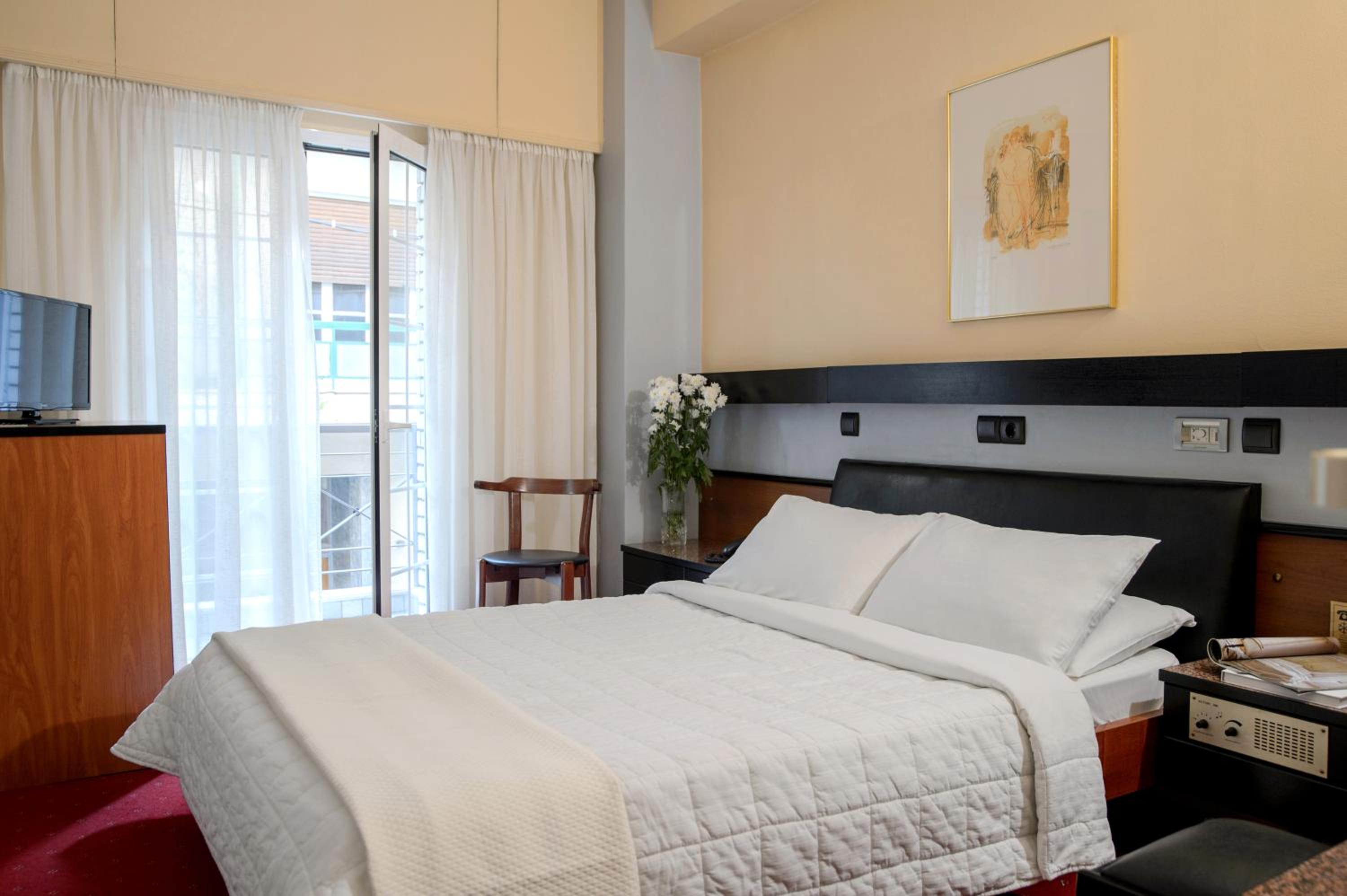 Double Room with Small Balcony photo 2