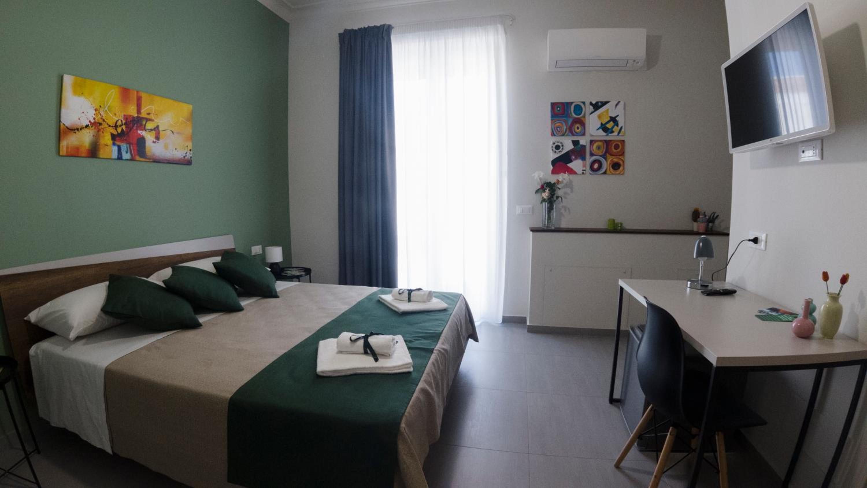 Triple Room with Private Bathroom - Photo 15