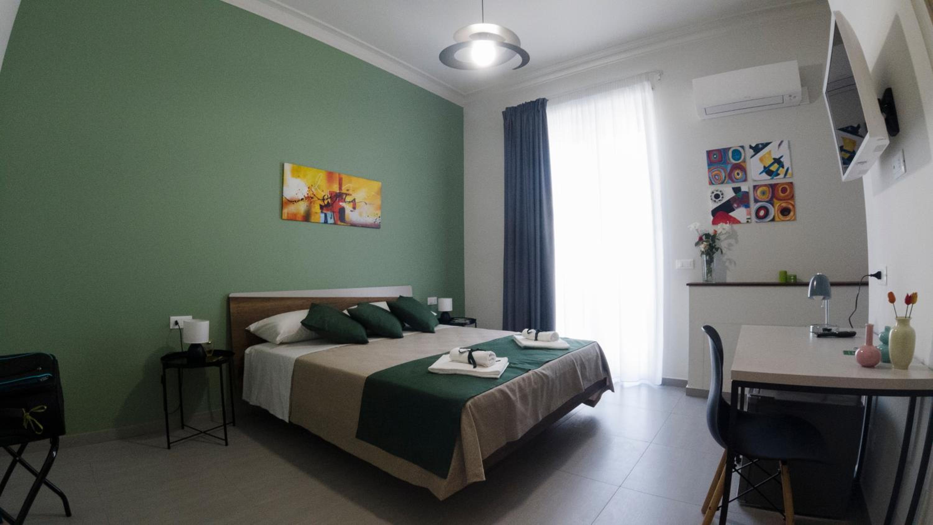 Triple Room with Private Bathroom - Photo 2