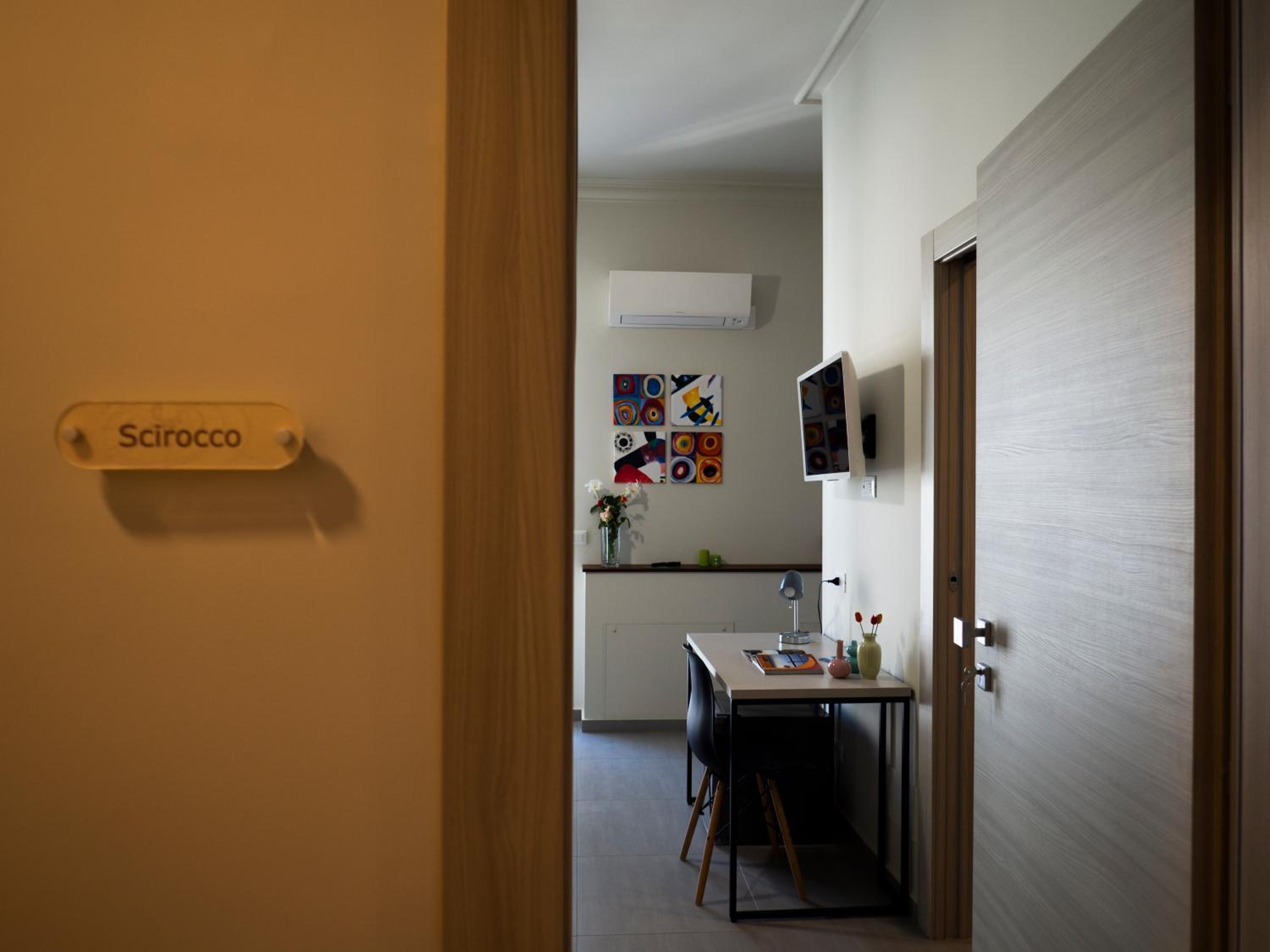 Triple Room with Private Bathroom - Photo 17